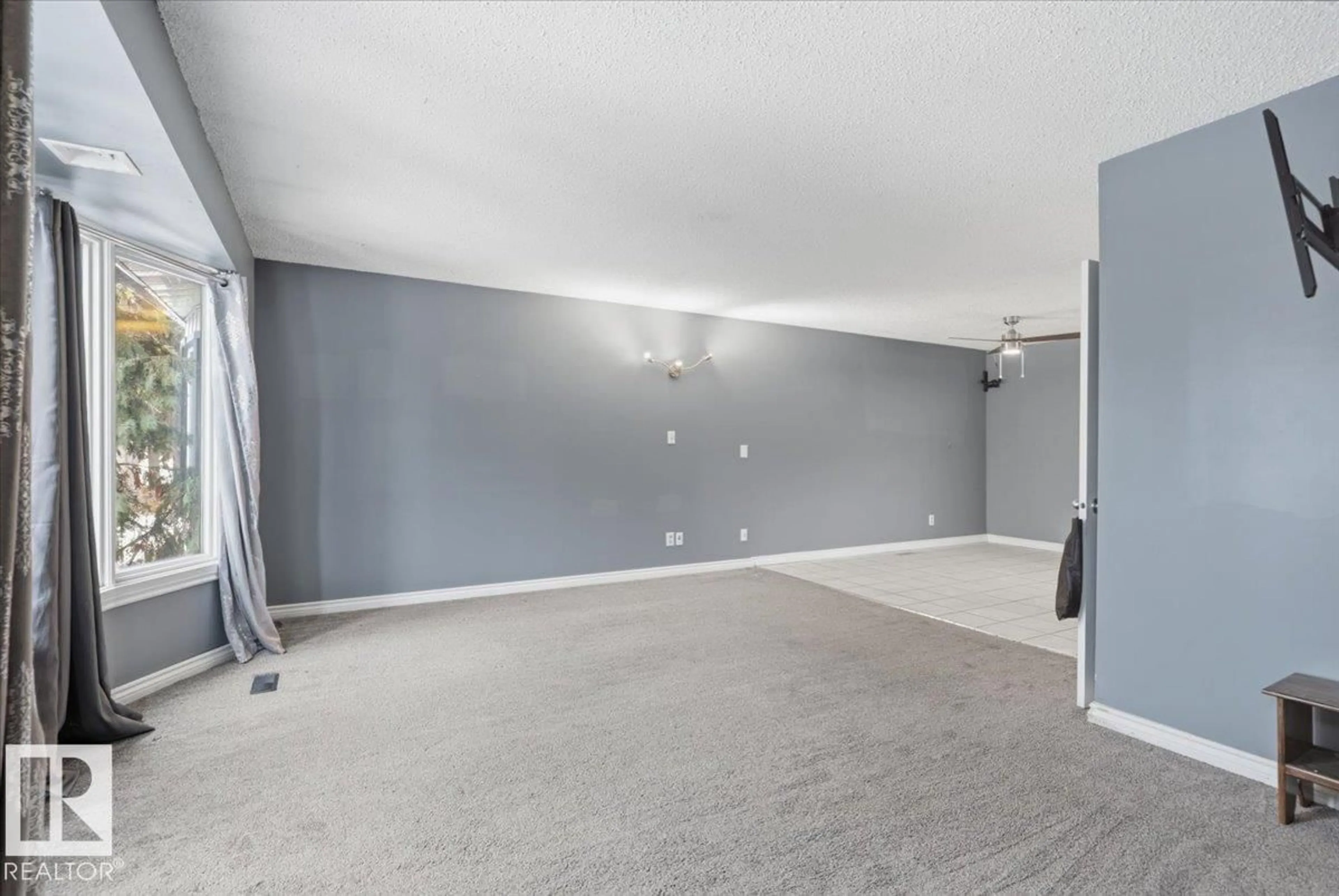 A pic of a room for 10232 154 ST, Edmonton Alberta T5P2H4
