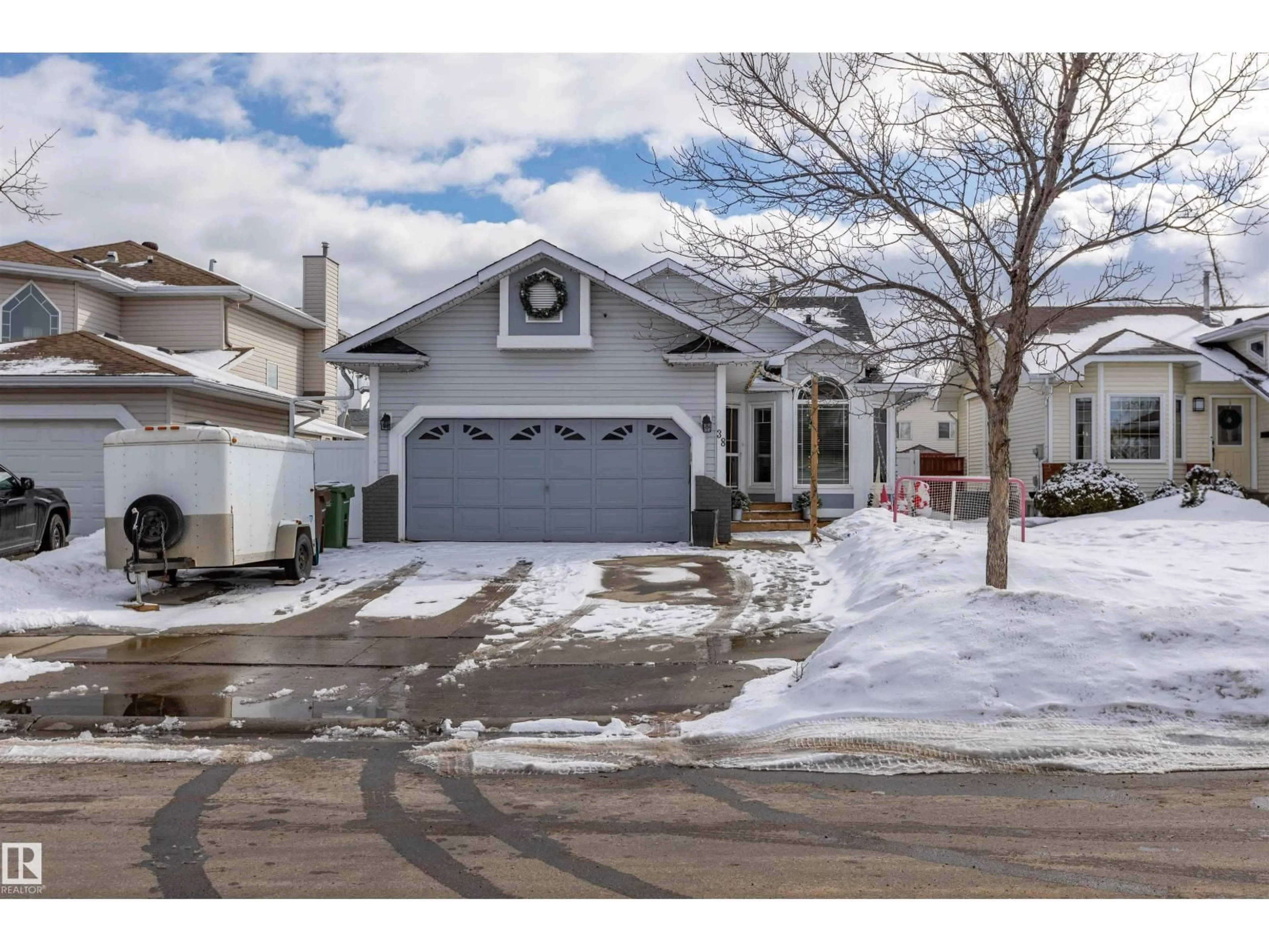 Home with vinyl exterior material, street for 38 DESMARAIS CR, St. Albert Alberta T8N5Y7