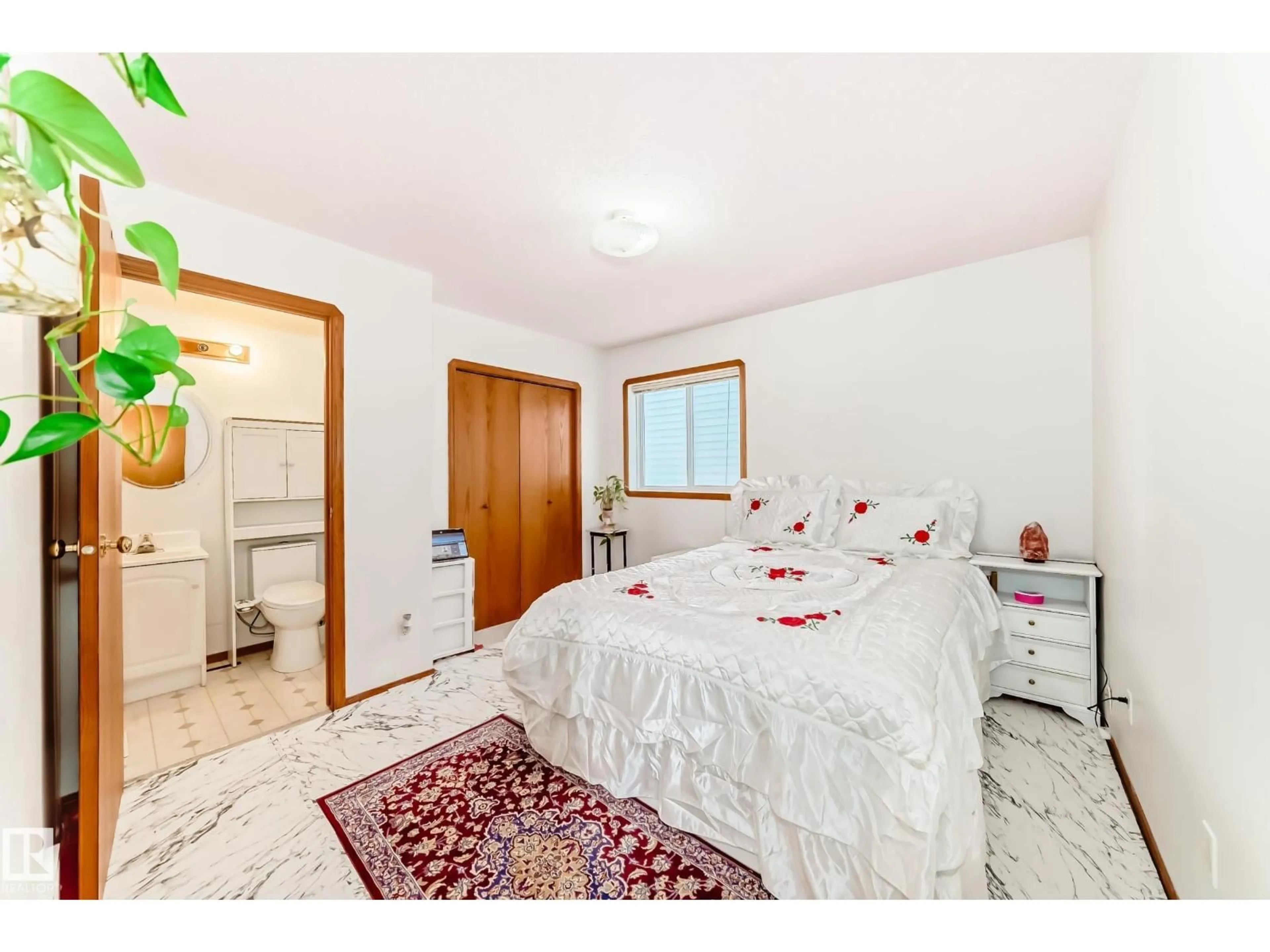 Bedroom with bed, unknown for 11913 80 ST, Edmonton Alberta T5B2N8