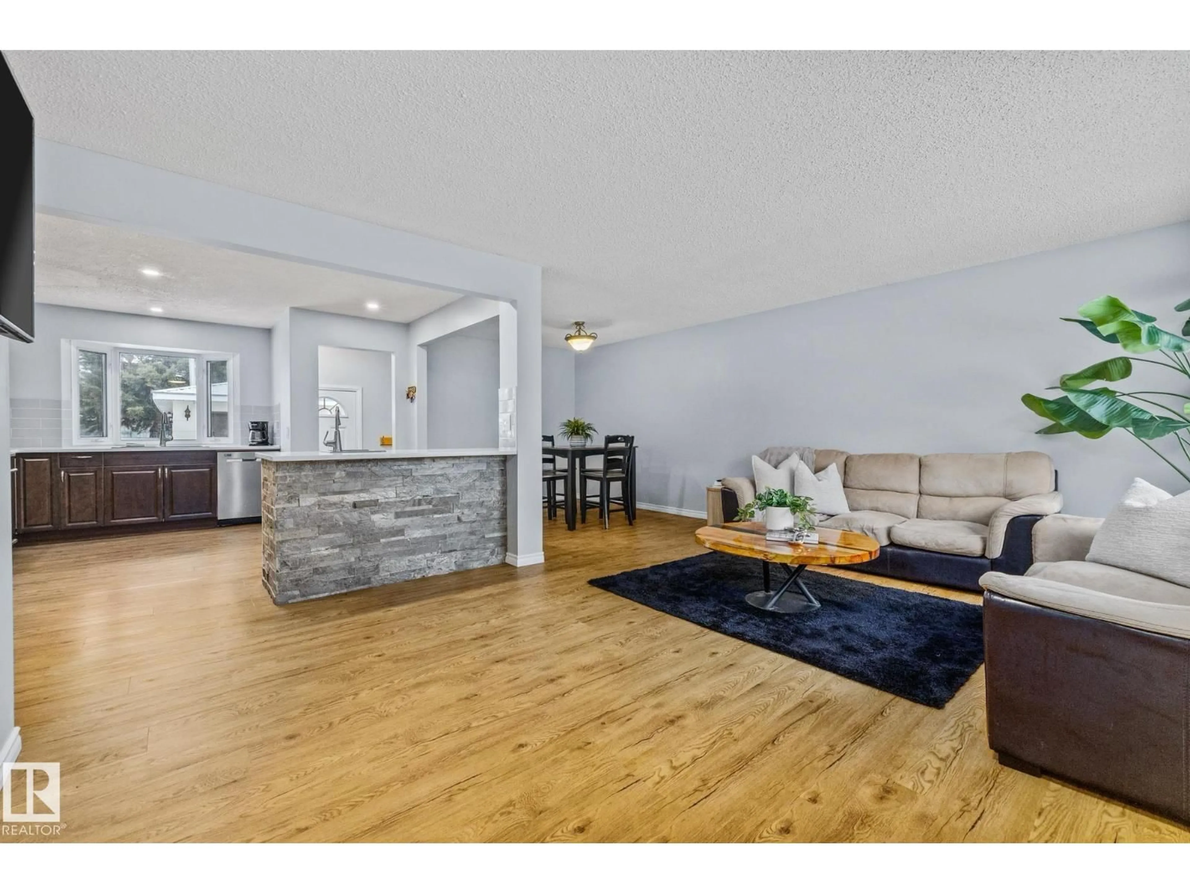 Unknown for 4 GILMORE AV, Sherwood Park Alberta T8A2X8