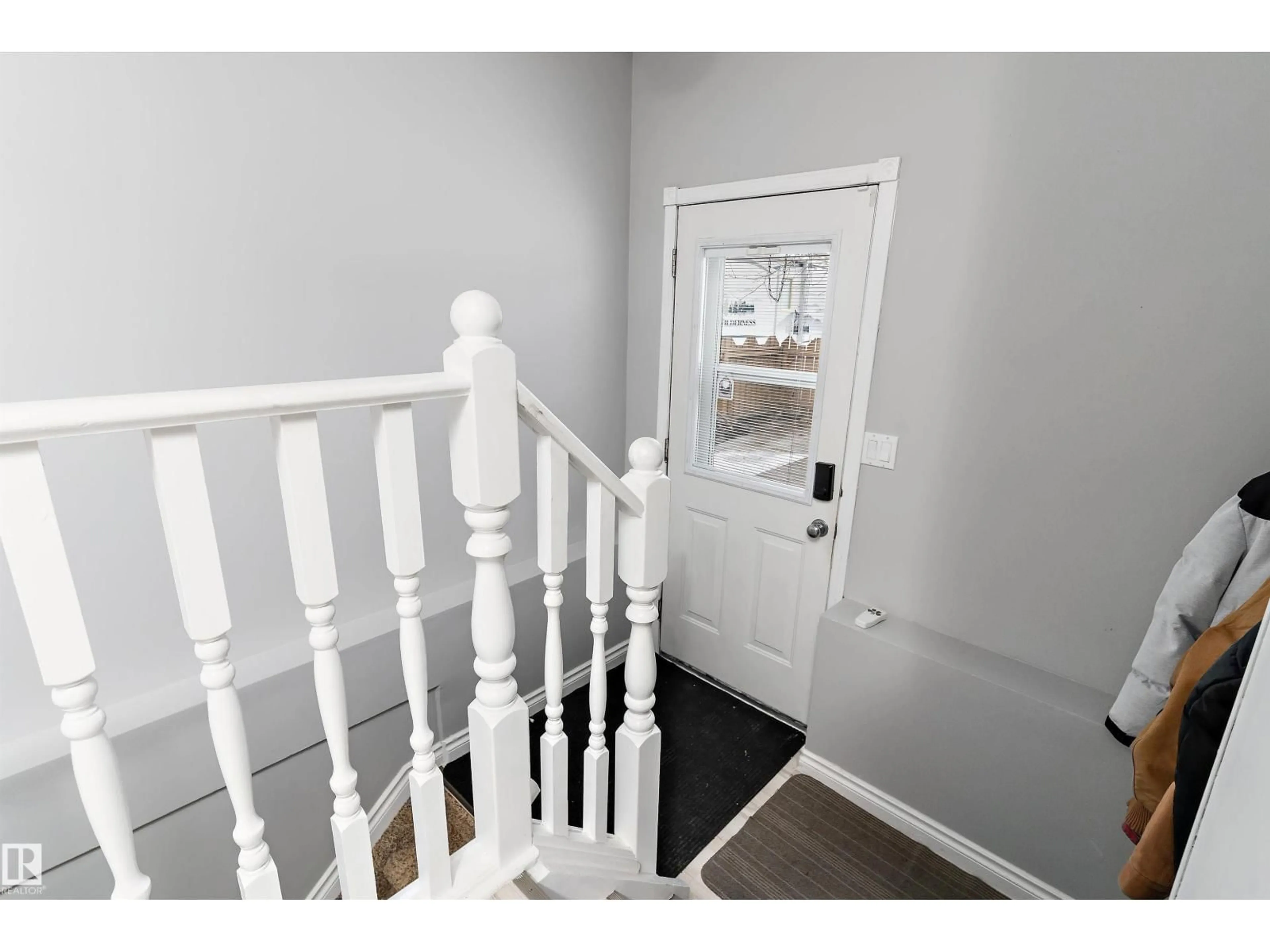 Stairs for 3742 53 ST, Wetaskiwin Alberta T9A2K7