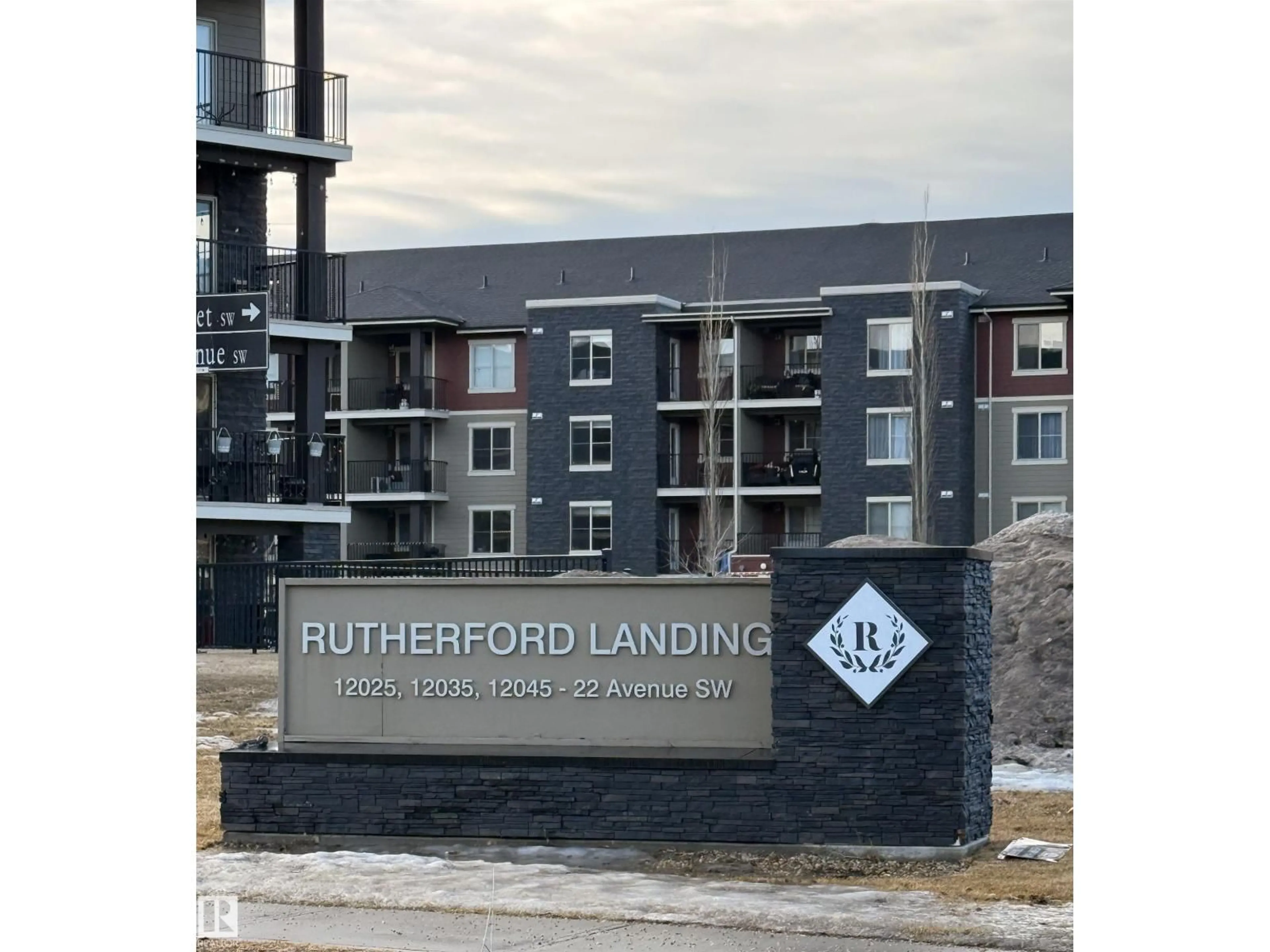 Unknown for SW - 311 10235 22 AV, Edmonton Alberta T6W2X9