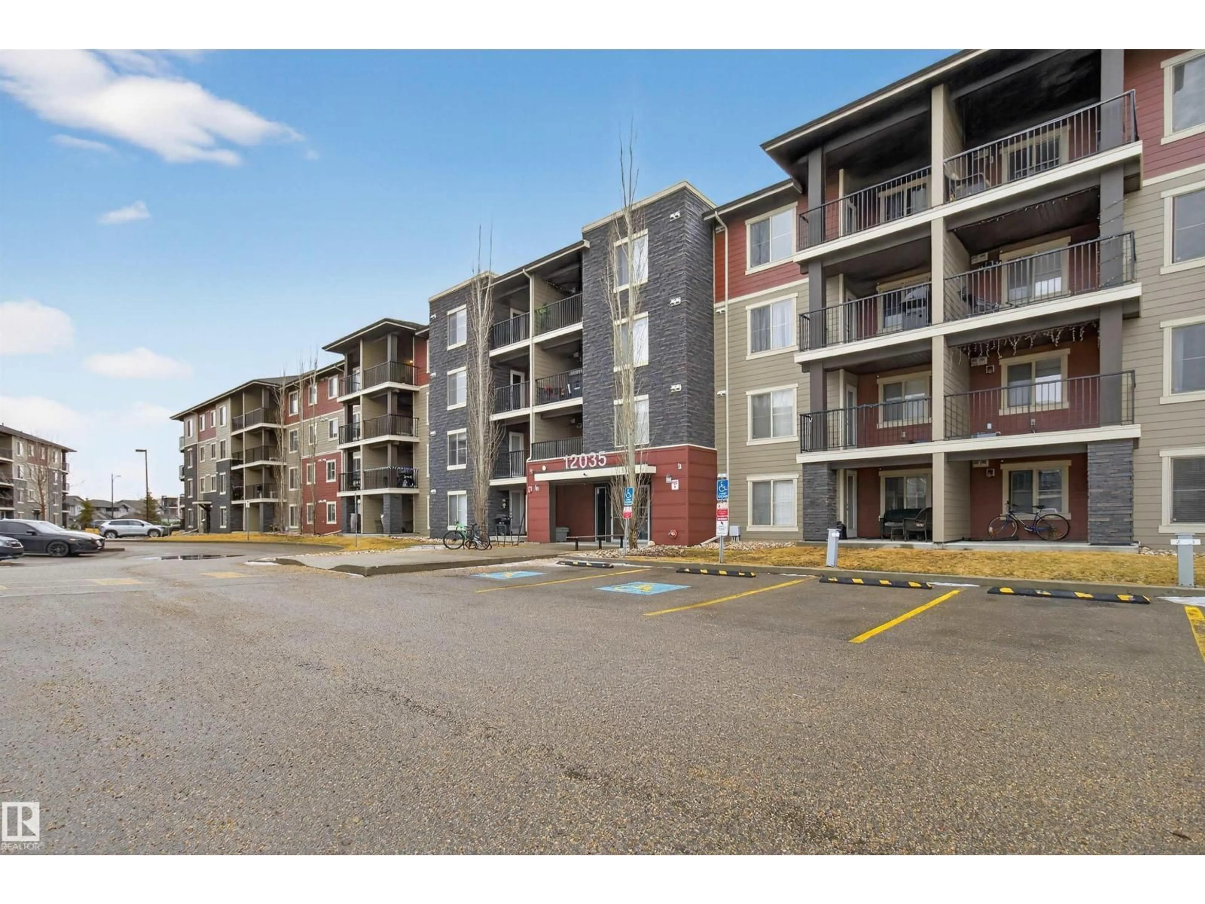 Unknown for SW - 311 10235 22 AV, Edmonton Alberta T6W2X9