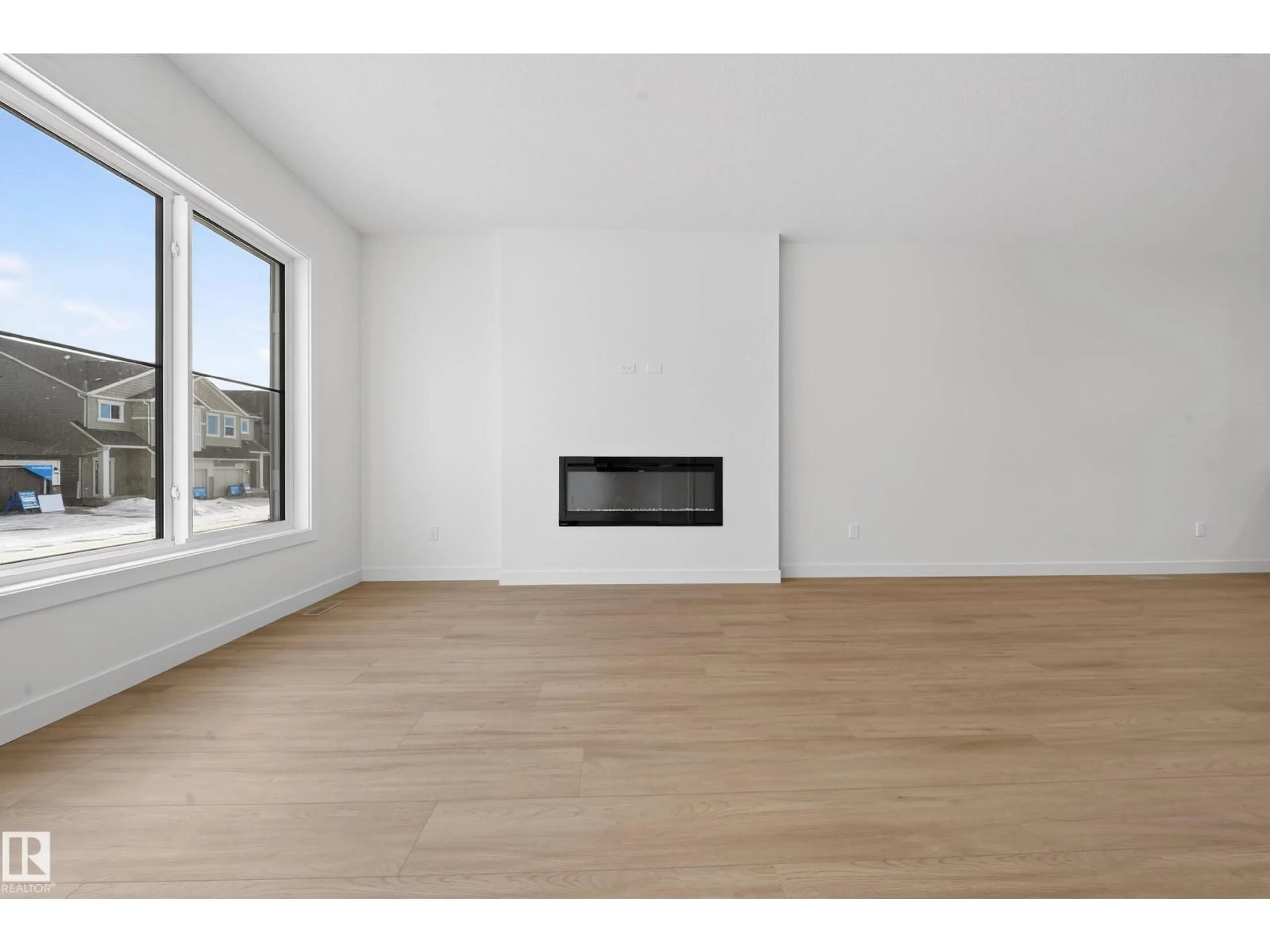 A pic of a room for 3734 ERLANGER DR, Edmonton Alberta T6M3G5