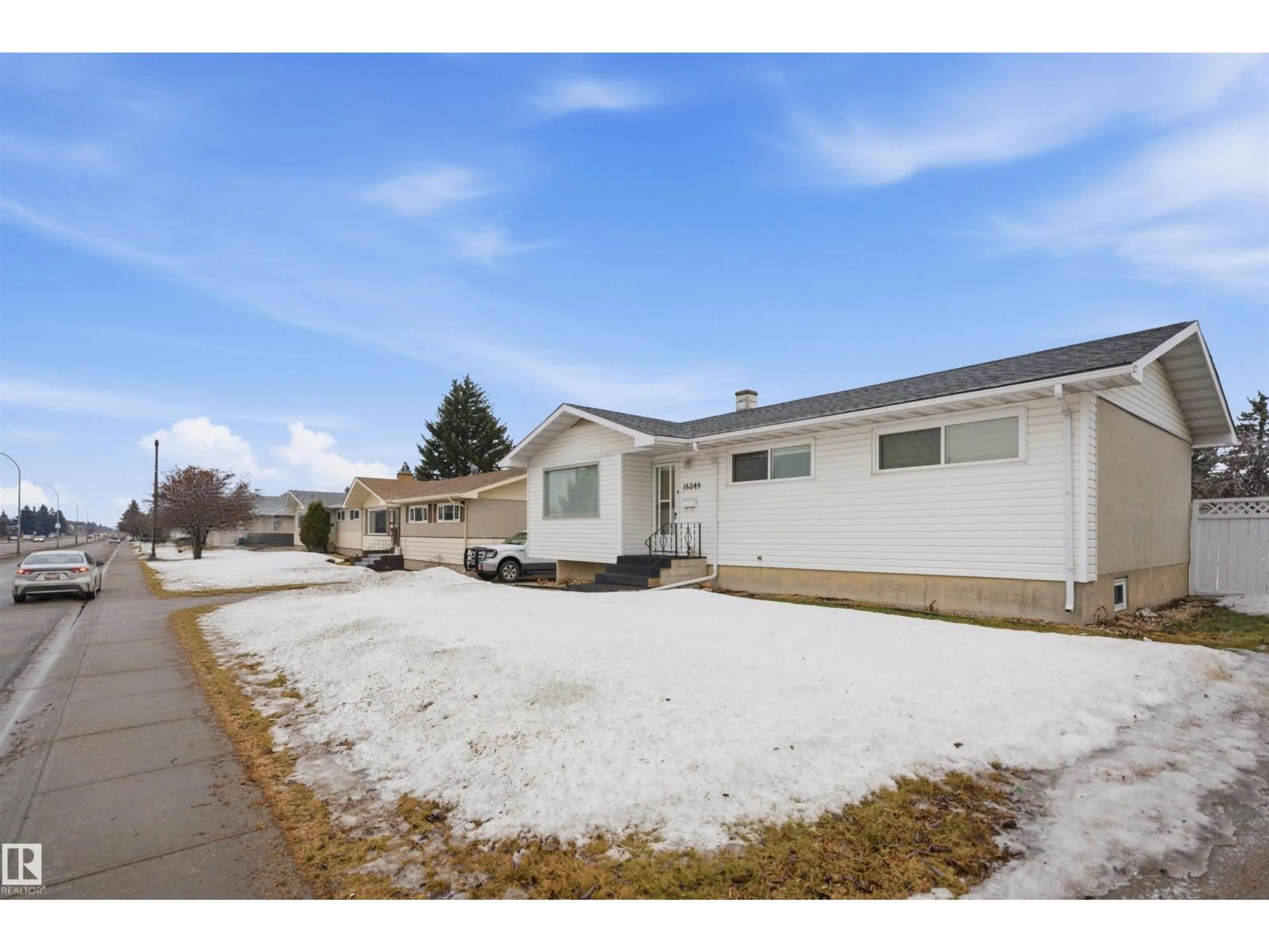 Unknown for 16049 95 AV, Edmonton Alberta T5P0A8