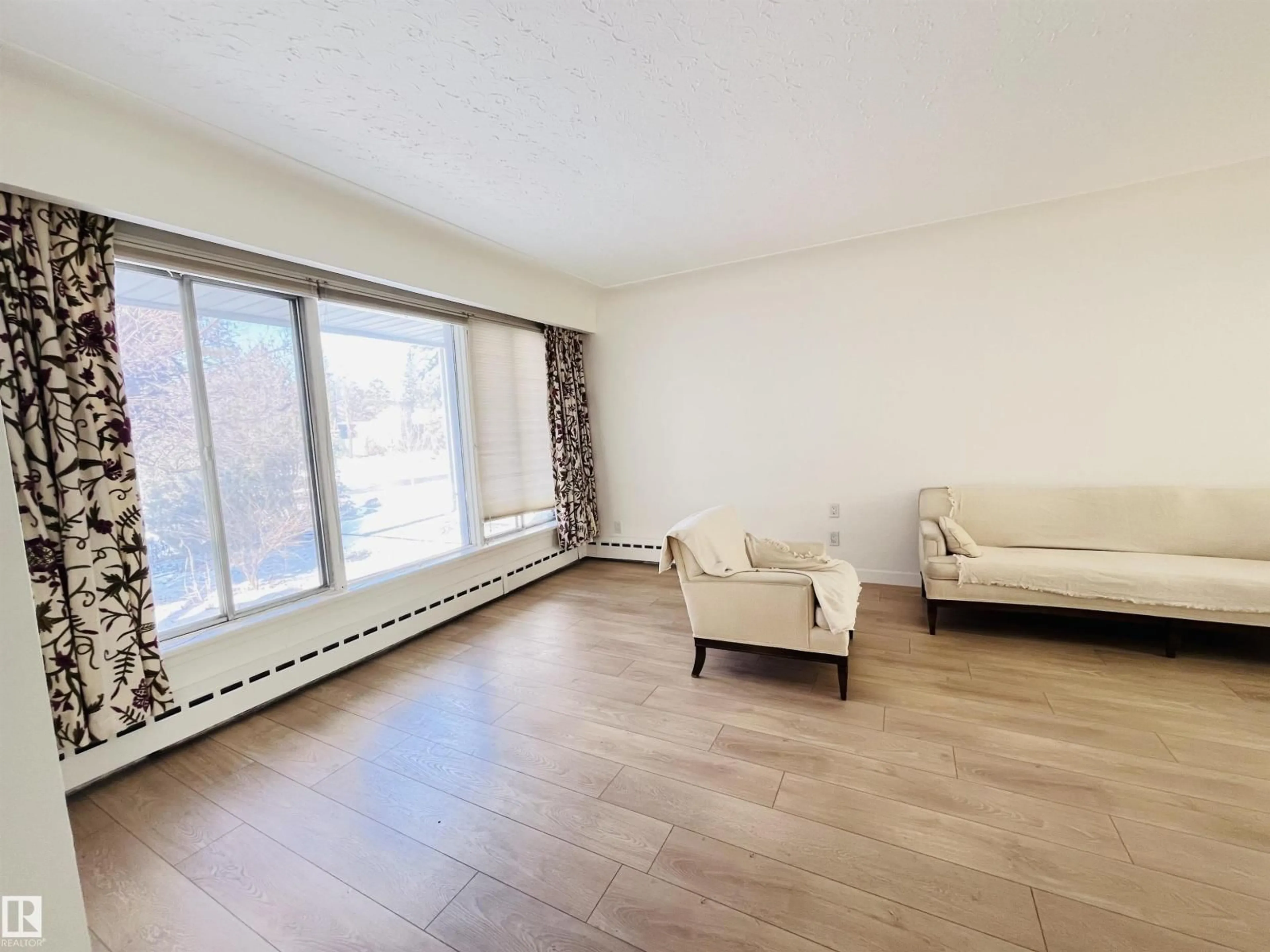 A pic of a room for 7911 119 ST, Edmonton Alberta T6G1W6