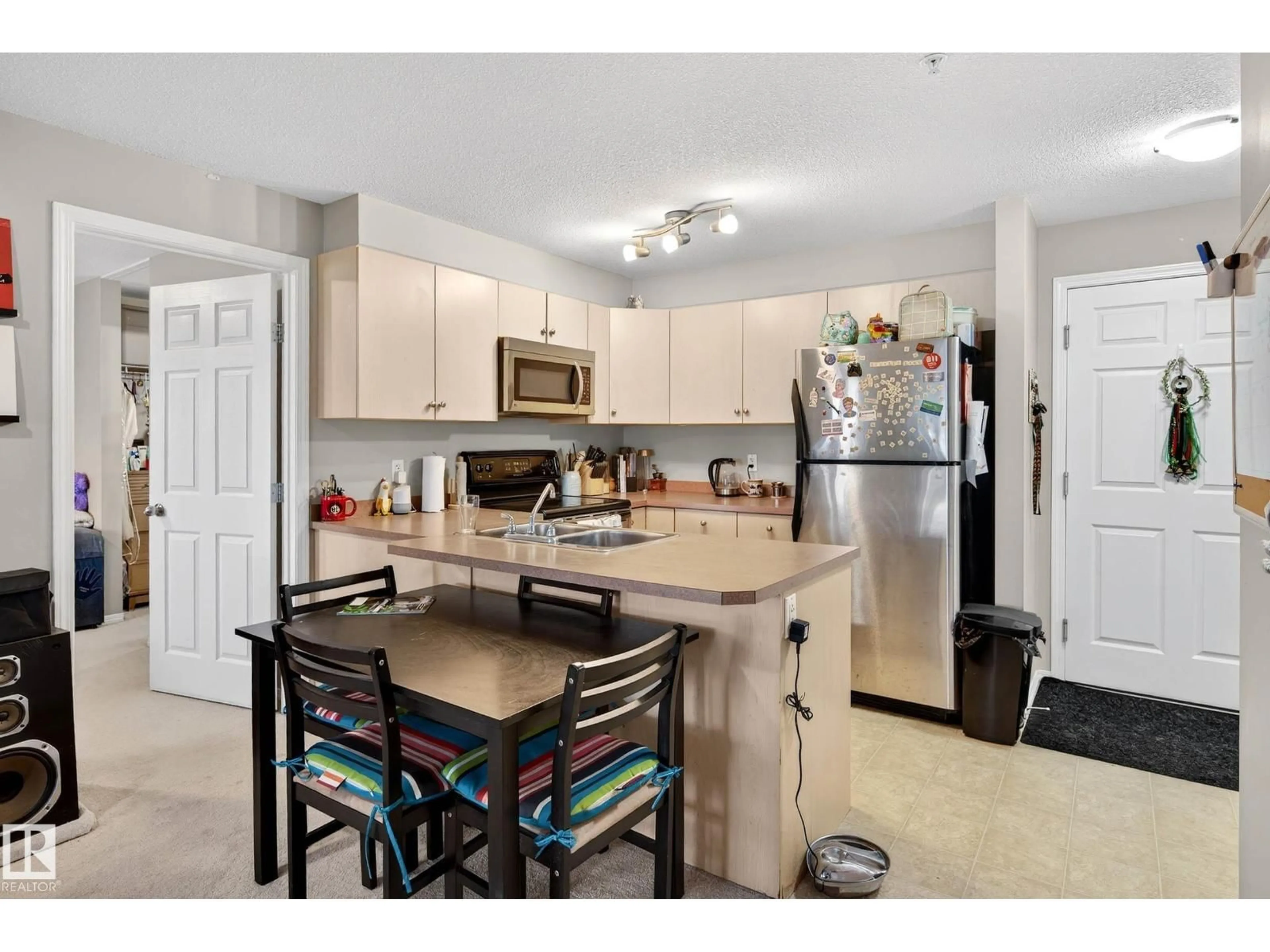 Open concept kitchen, unknown for 209 - 4309 33 ST, Stony Plain Alberta T7Z0C4