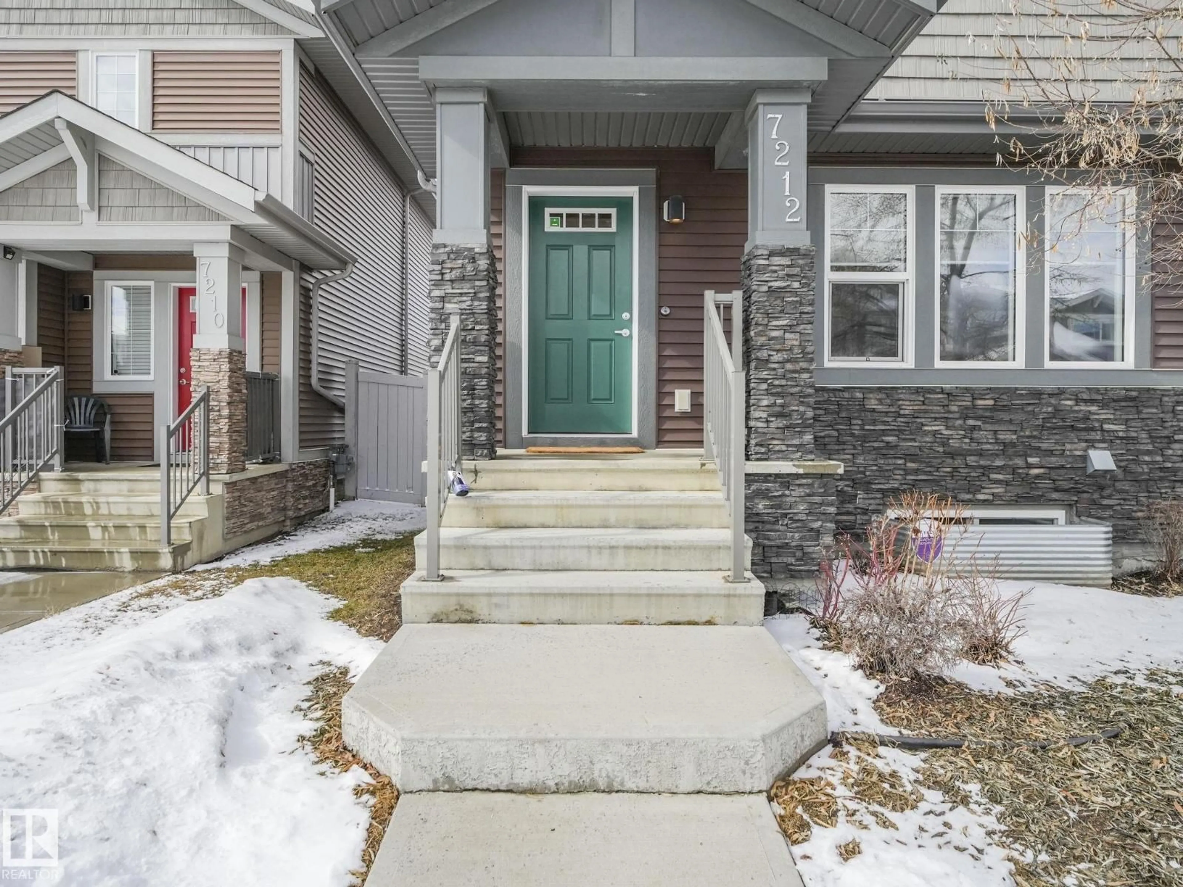 Indoor entryway for 7212 MORGAN RD, Edmonton Alberta T5E6W6