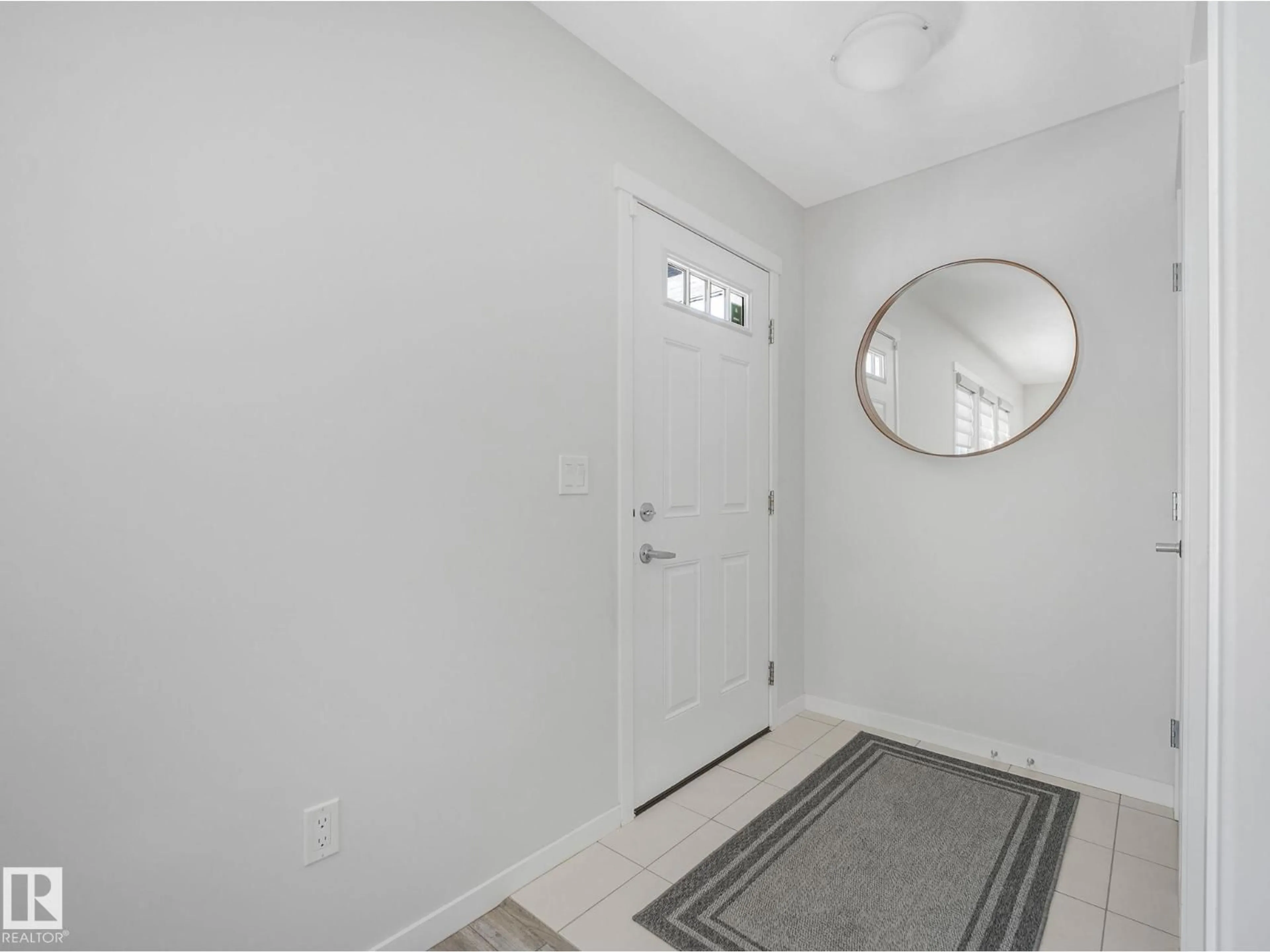 Indoor entryway for 7212 MORGAN RD, Edmonton Alberta T5E6W6