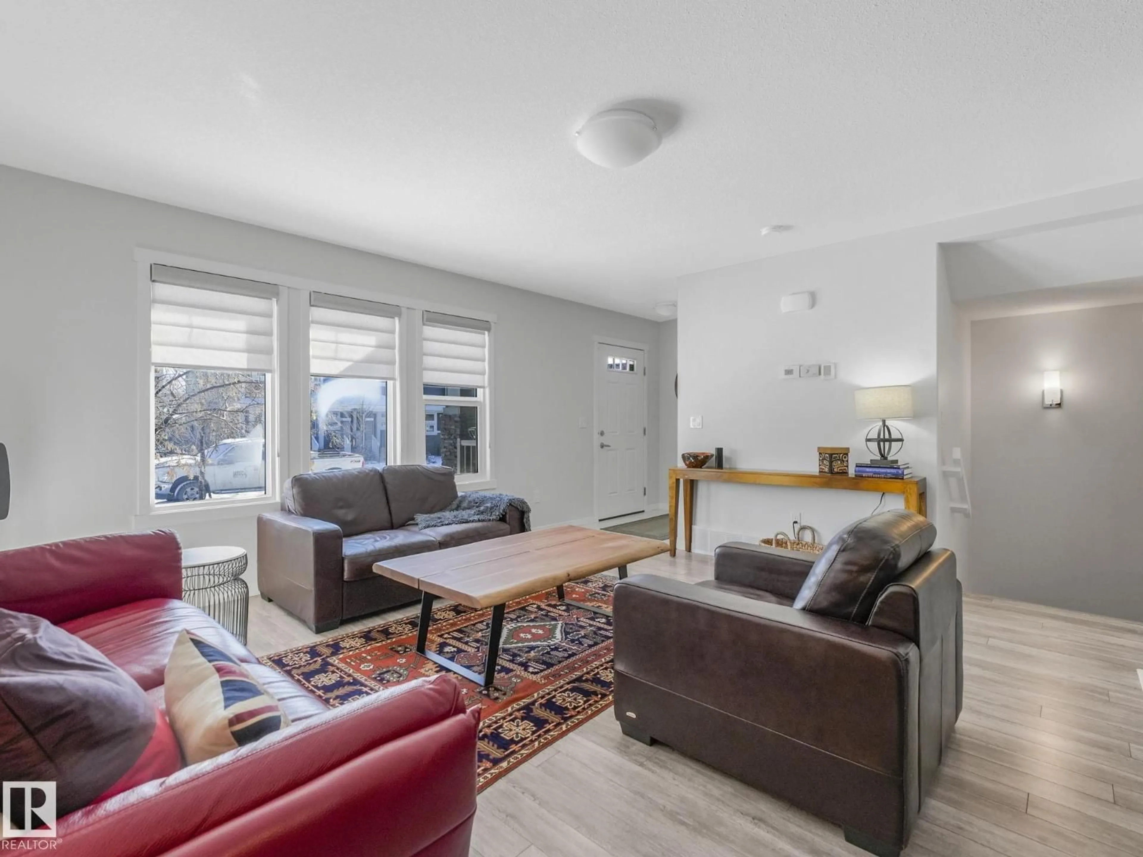 Living room with furniture, unknown for 7212 MORGAN RD, Edmonton Alberta T5E6W6