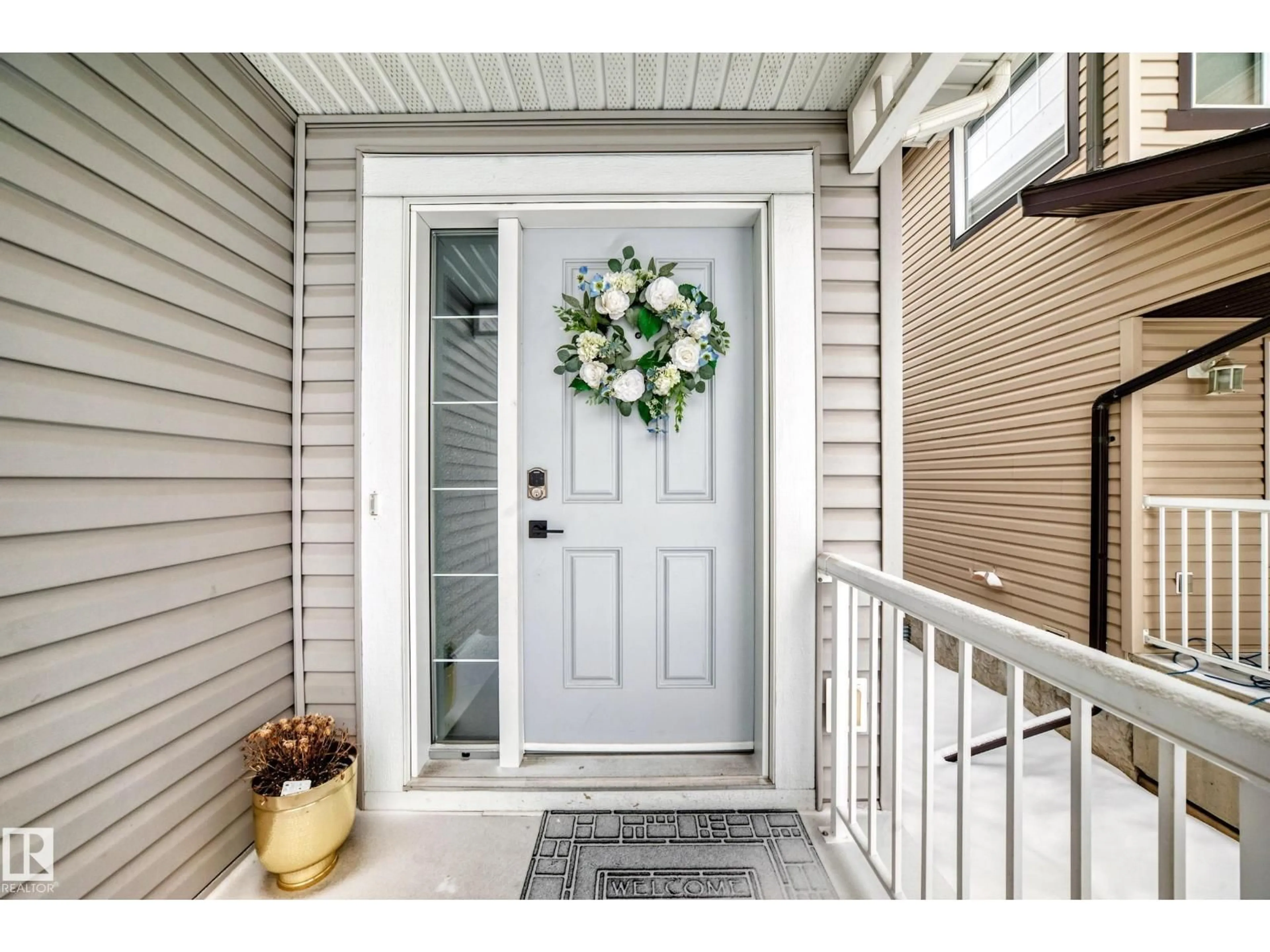 Indoor entryway for 18011 84 ST, Edmonton Alberta T5Z0H7
