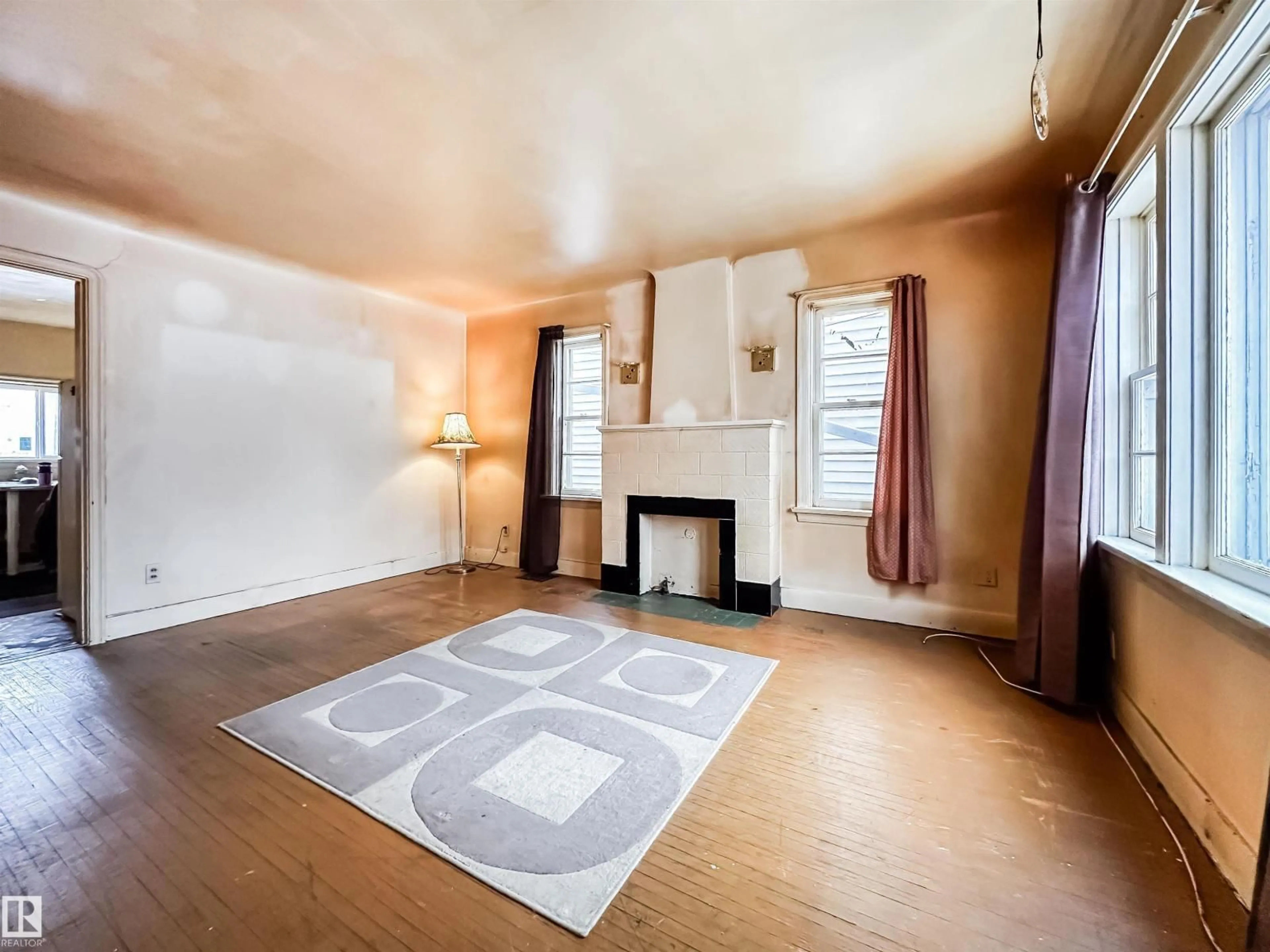 A pic of a room for 11345 93 ST, Edmonton Alberta T5G1C3