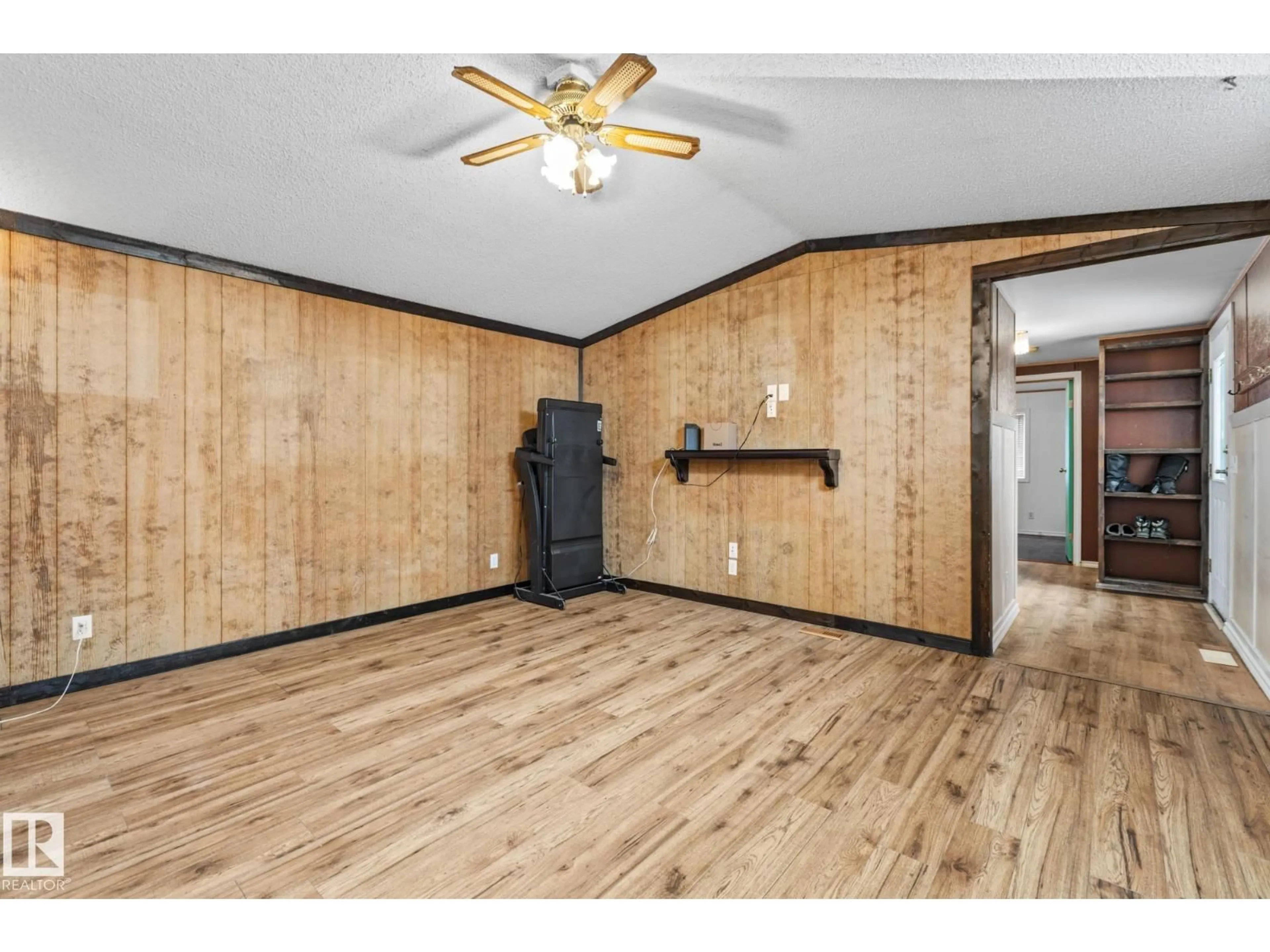 Storage room or clothes room or walk-in closet for 2863 LAKESIDE CLOSE, Edmonton Alberta T5S1T5