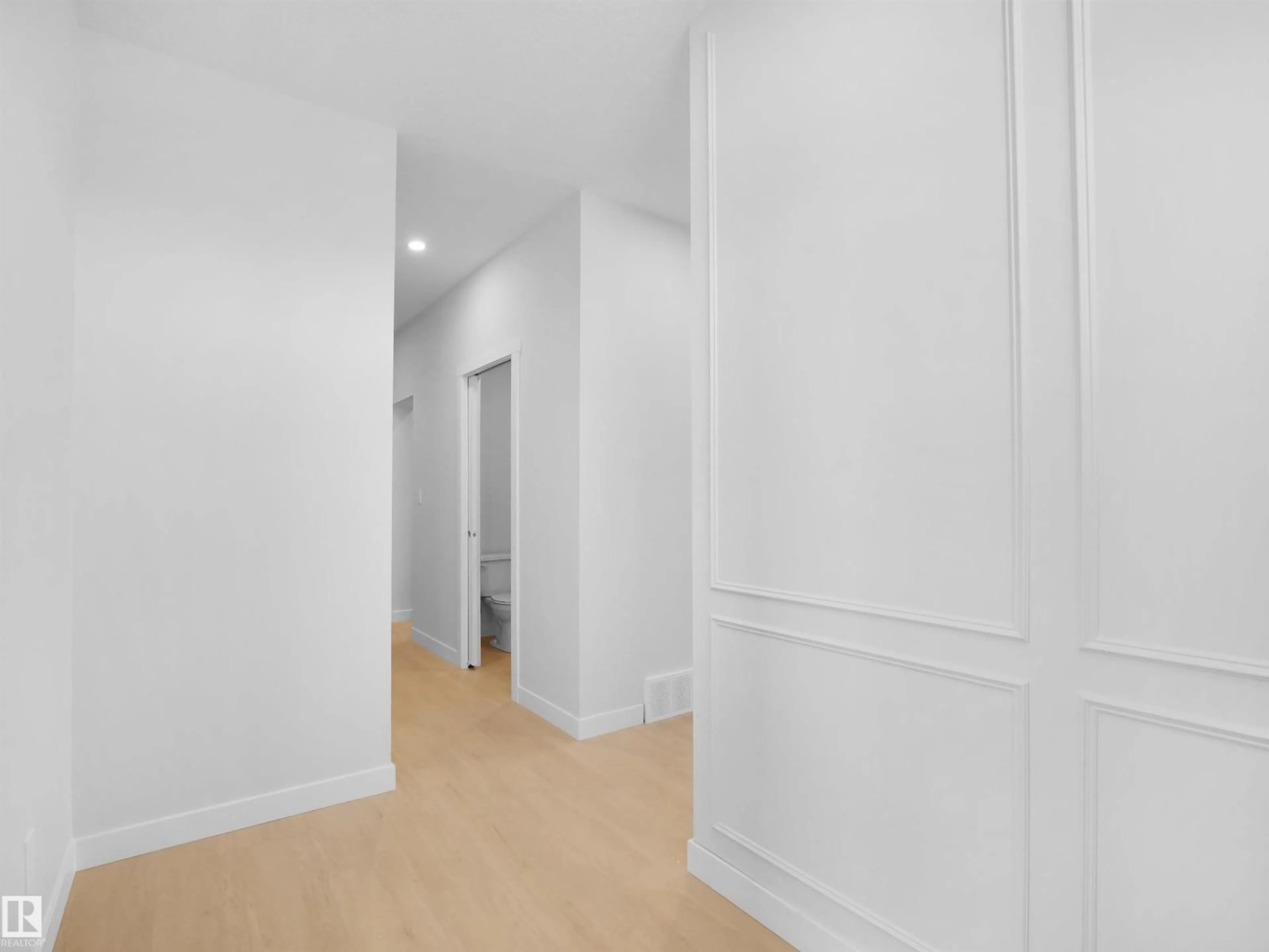 A pic of a room for 15180 28 ST, Edmonton Alberta T5Y3Y8