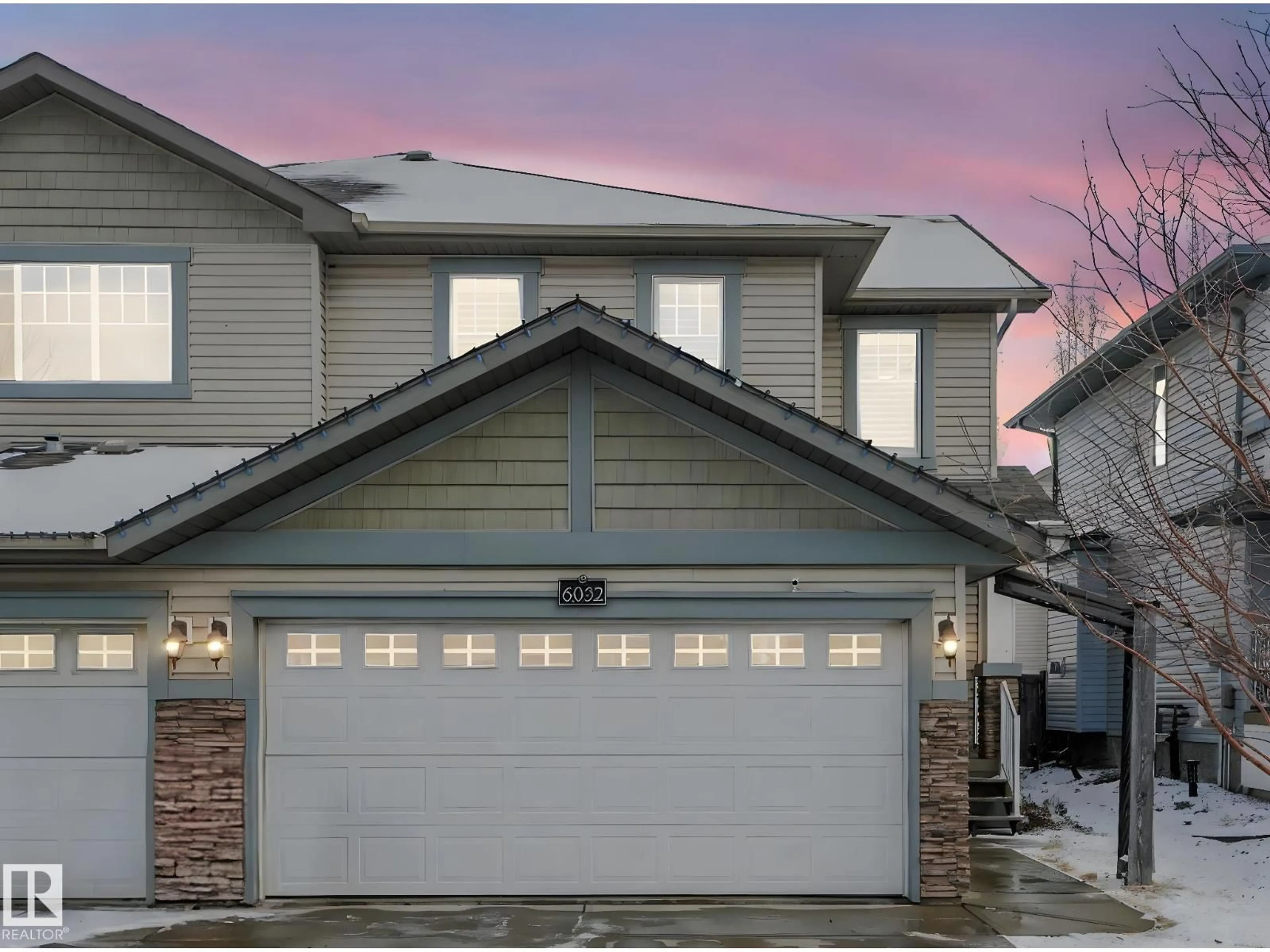 Home with vinyl exterior material, street for 6032 SUNBROOK LD, Sherwood Park Alberta T8H0J5