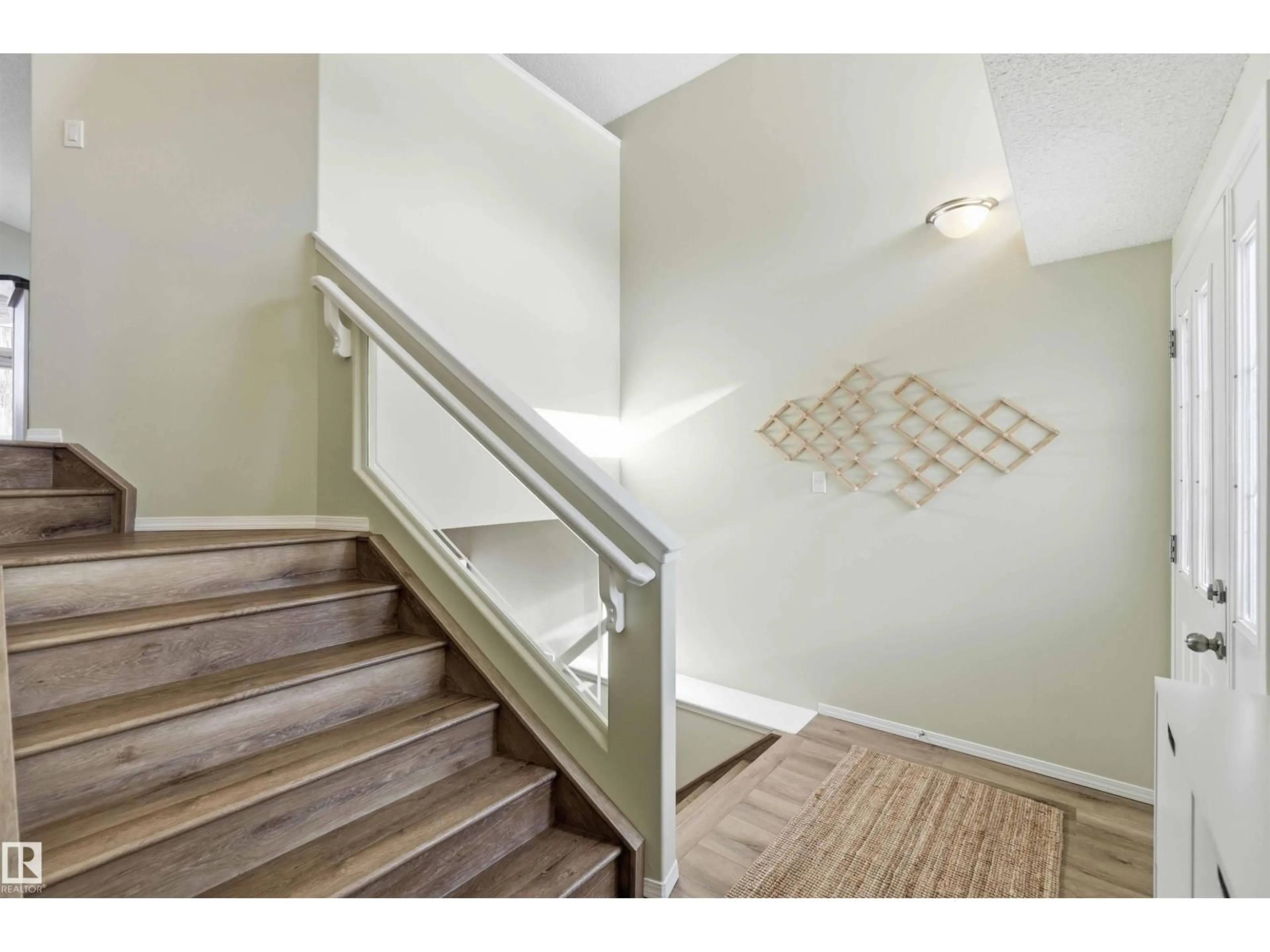 Stairs for 9020 210 ST, Edmonton Alberta T5T6X1