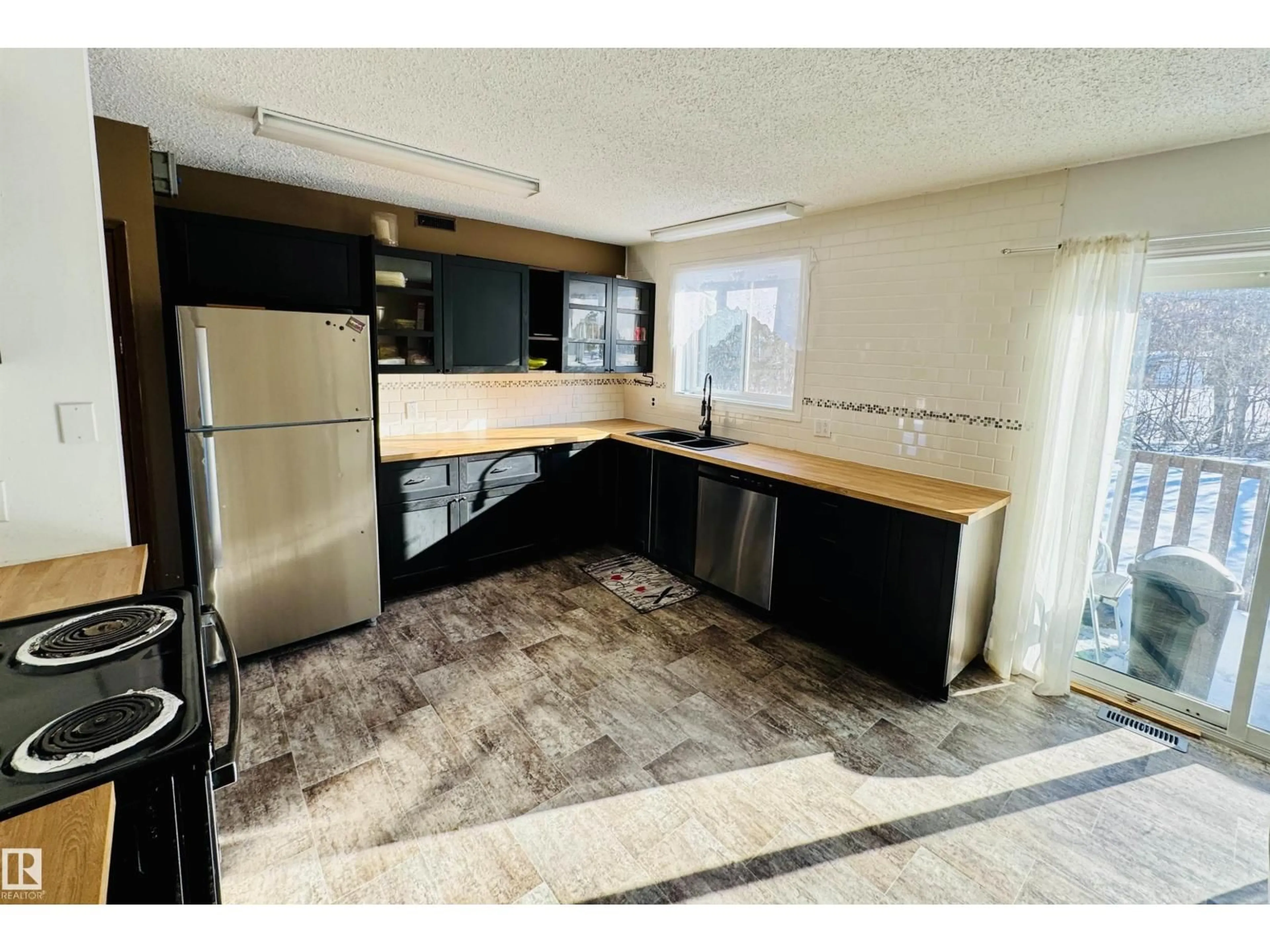 Standard kitchen, unknown for 58532 - 351 RR 113, Rural St. Paul County Alberta T0A3A0