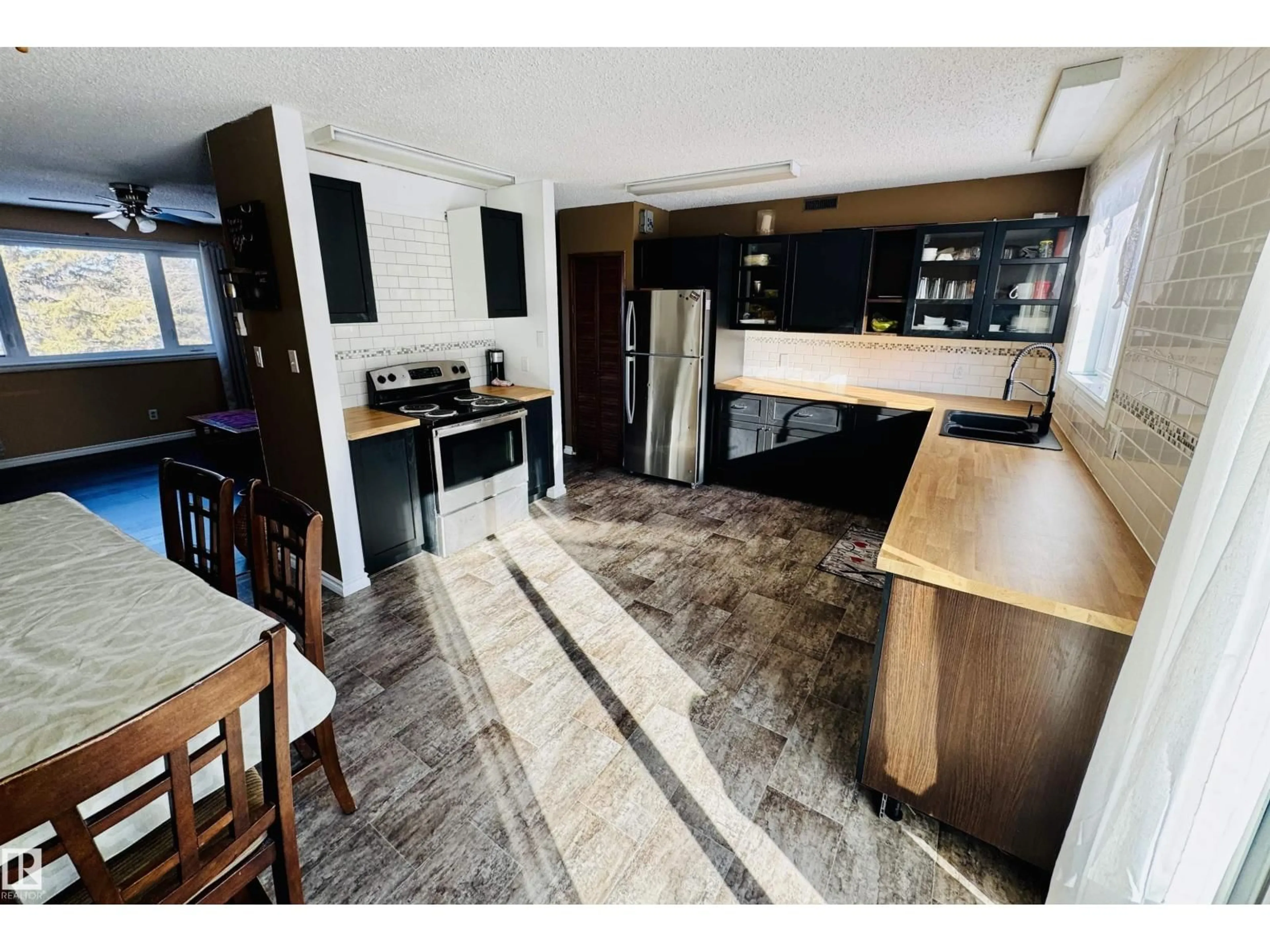 Open concept kitchen, unknown for 58532 - 351 RR 113, Rural St. Paul County Alberta T0A3A0