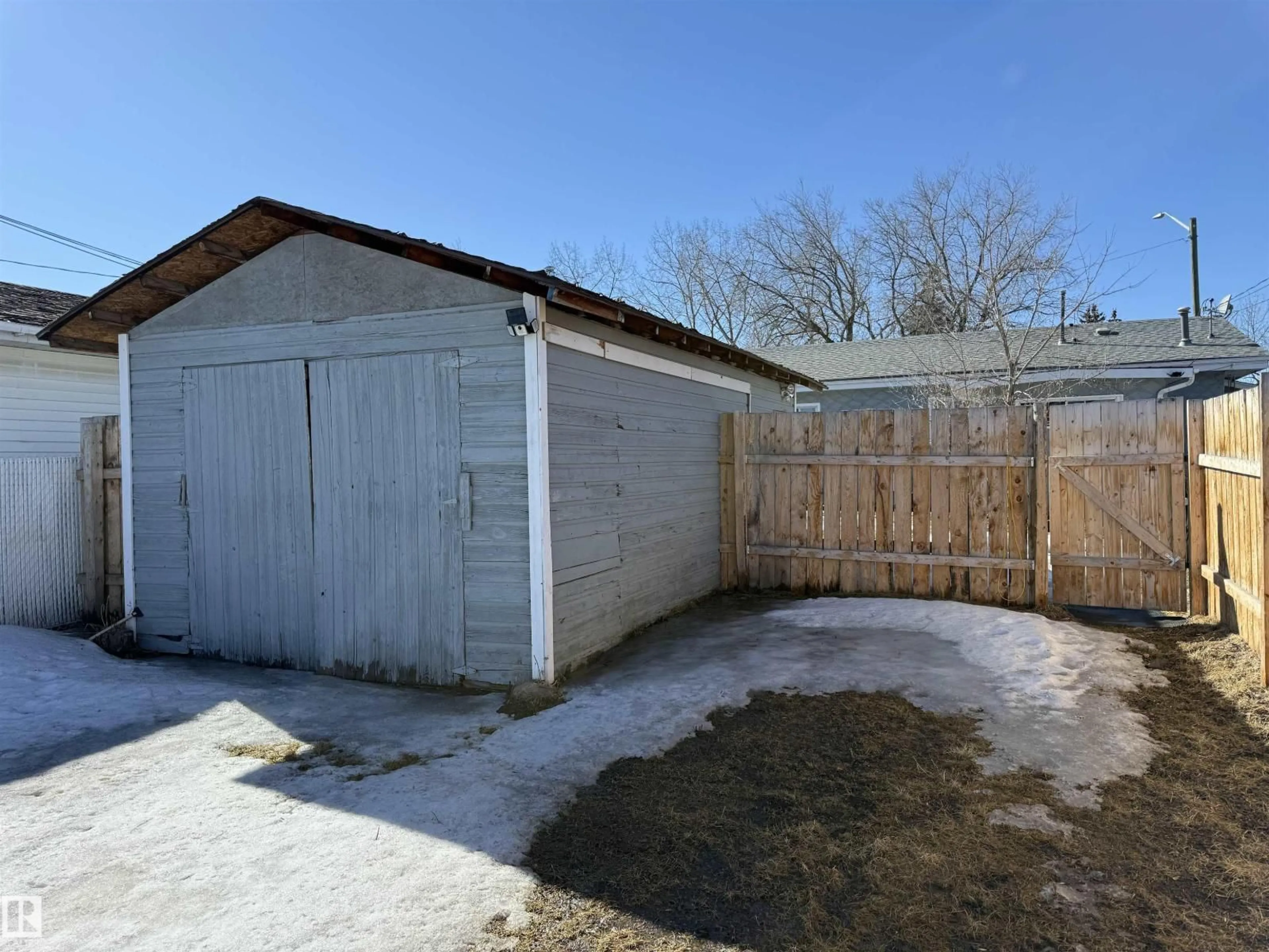 Shed for 4925 46 ST, Drayton Valley Alberta T7A1H4