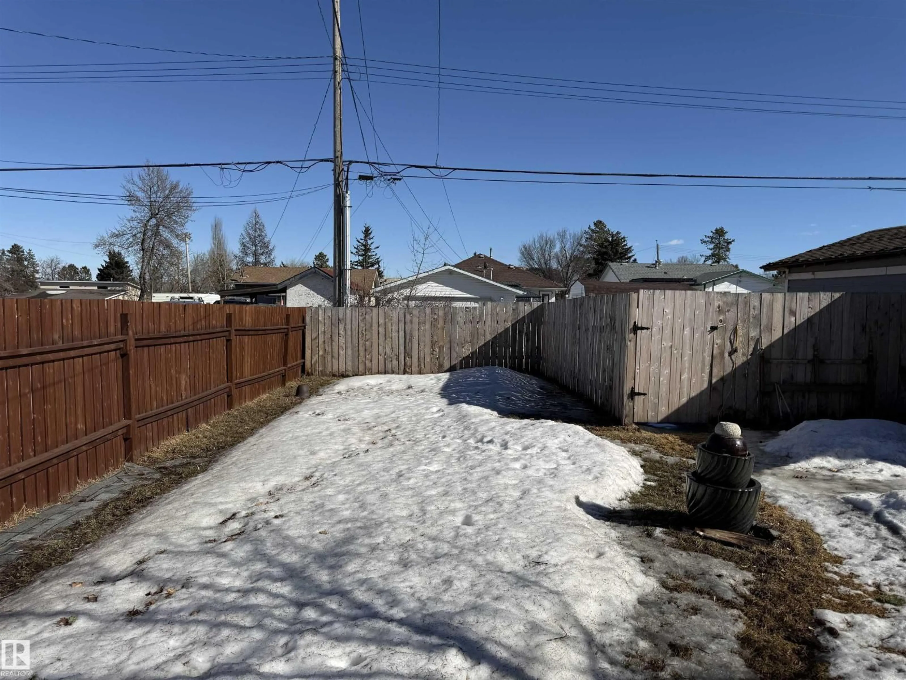 A pic from outside/outdoor area/front of a property/back of a property/a pic from drone, street for 4925 46 ST, Drayton Valley Alberta T7A1H4