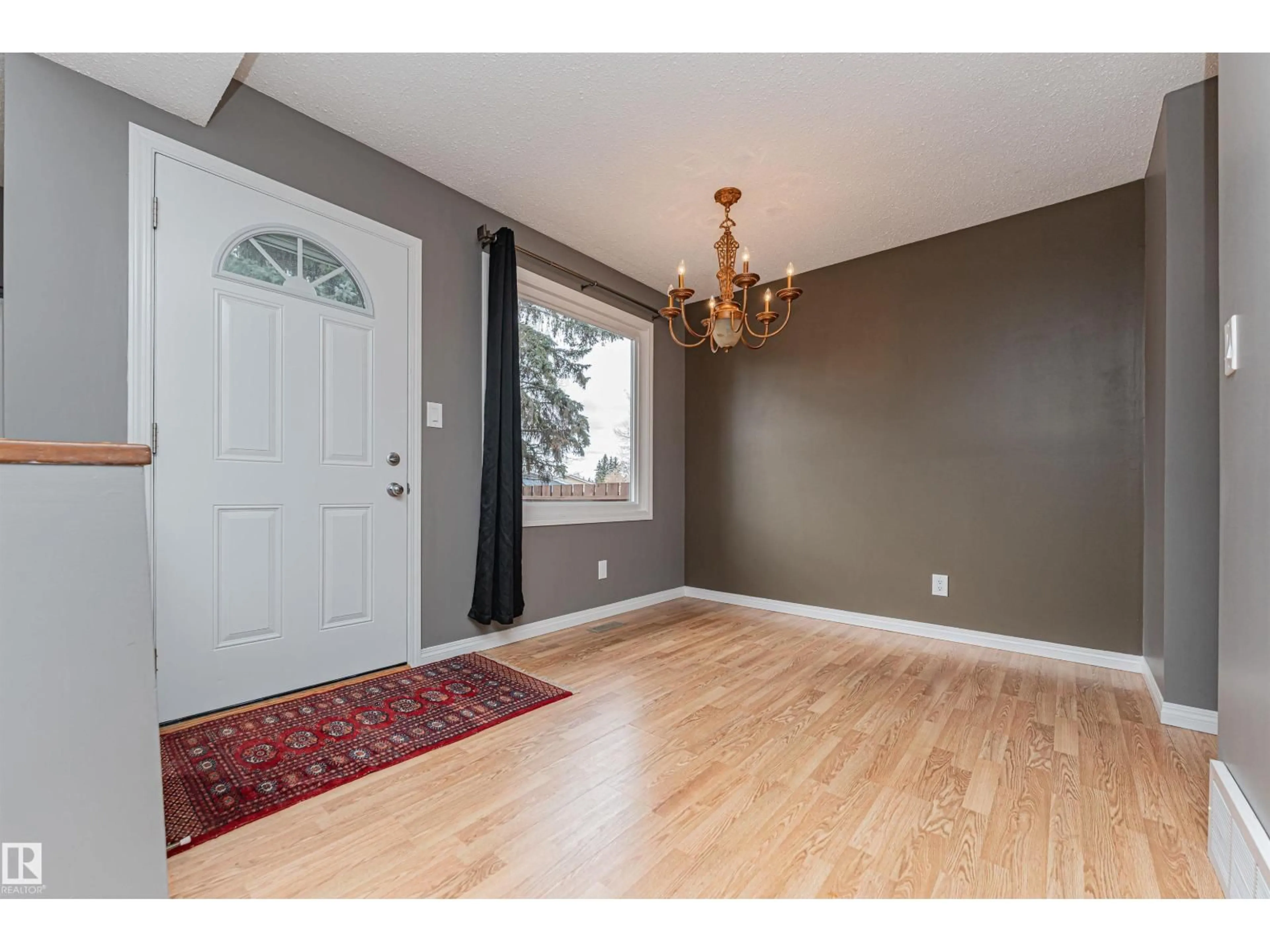 Indoor entryway for NW - 17020 100 ST, Edmonton Alberta T5X5E1