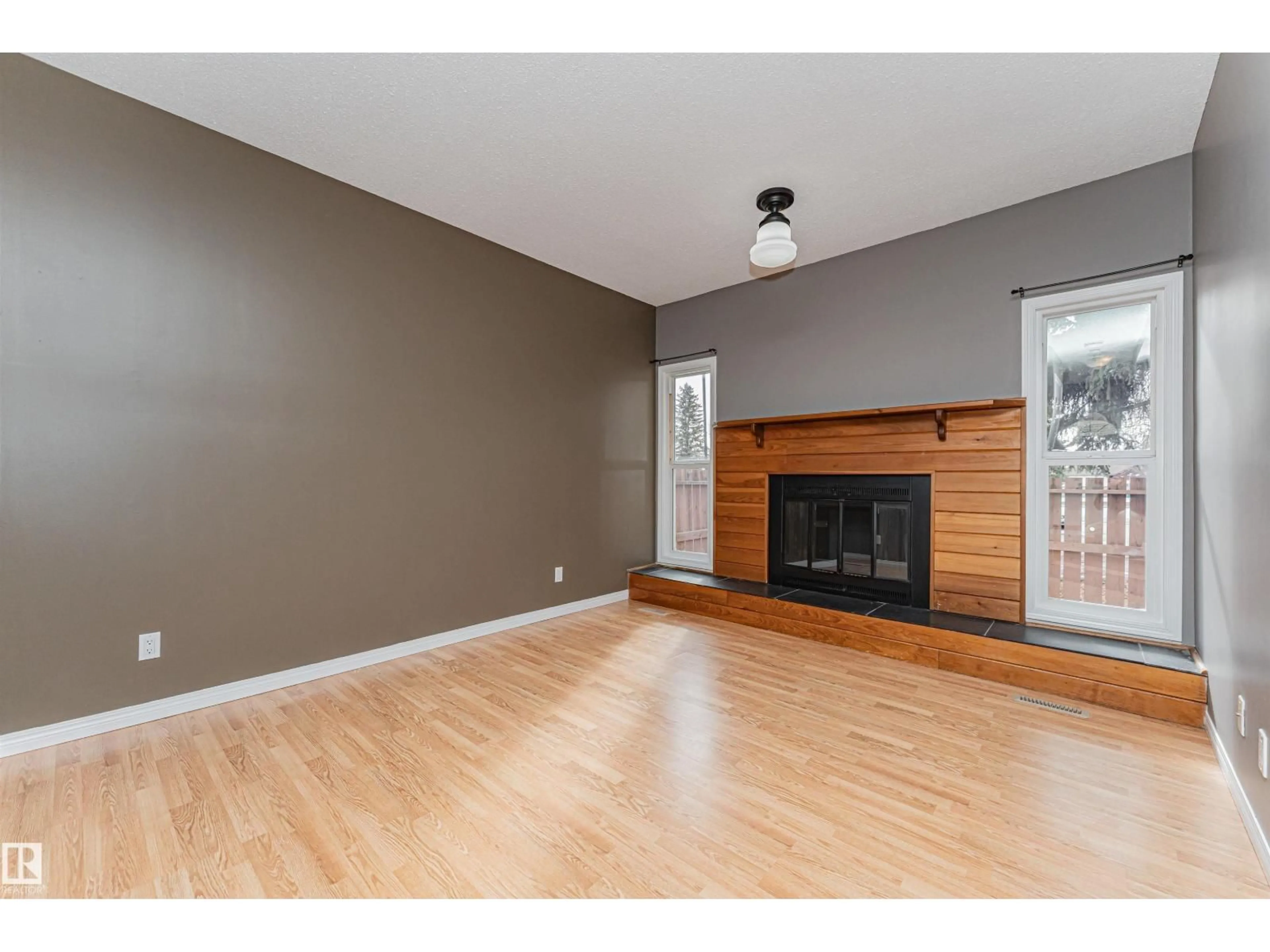 Unknown for NW - 17020 100 ST, Edmonton Alberta T5X5E1