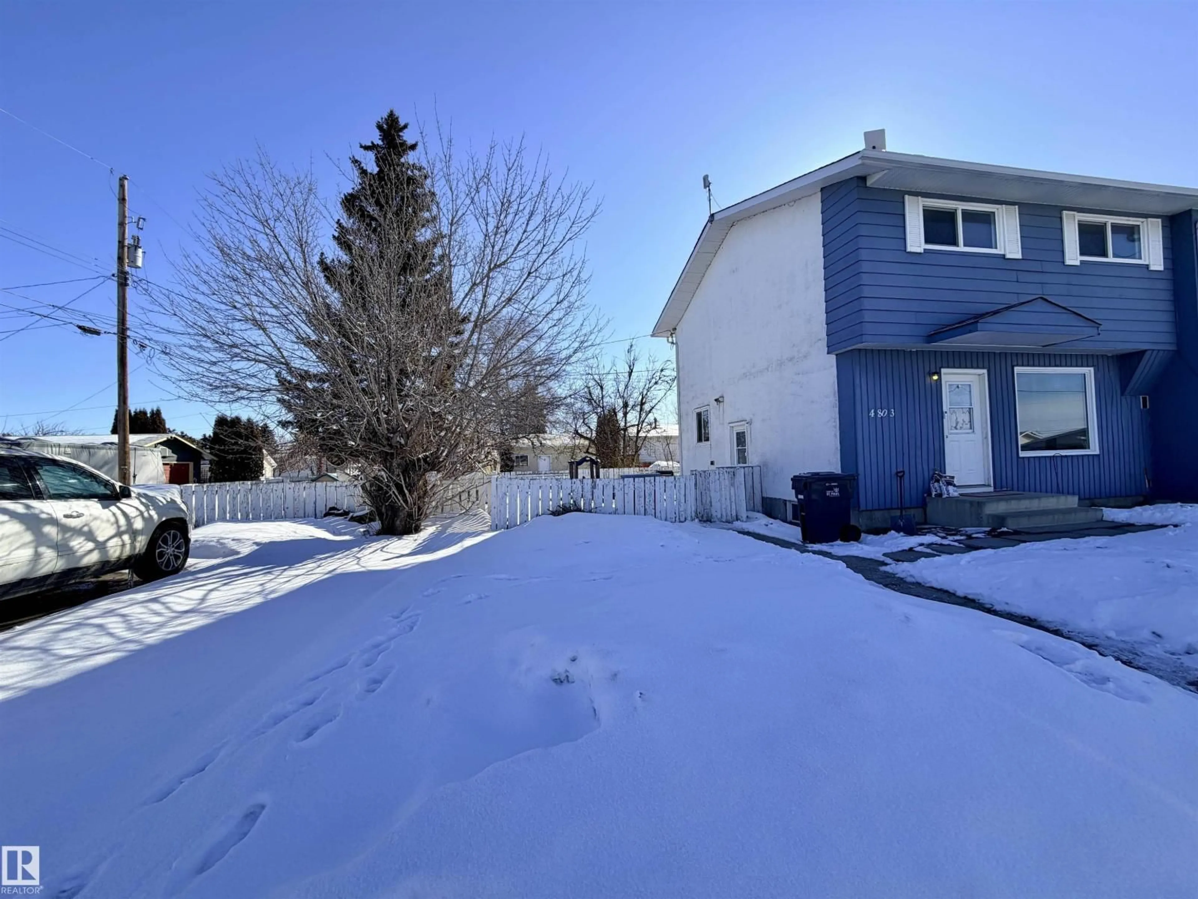 A pic from outside/outdoor area/front of a property/back of a property/a pic from drone, street for 4801/4803 44 ST, St. Paul Town Alberta T0A3A3