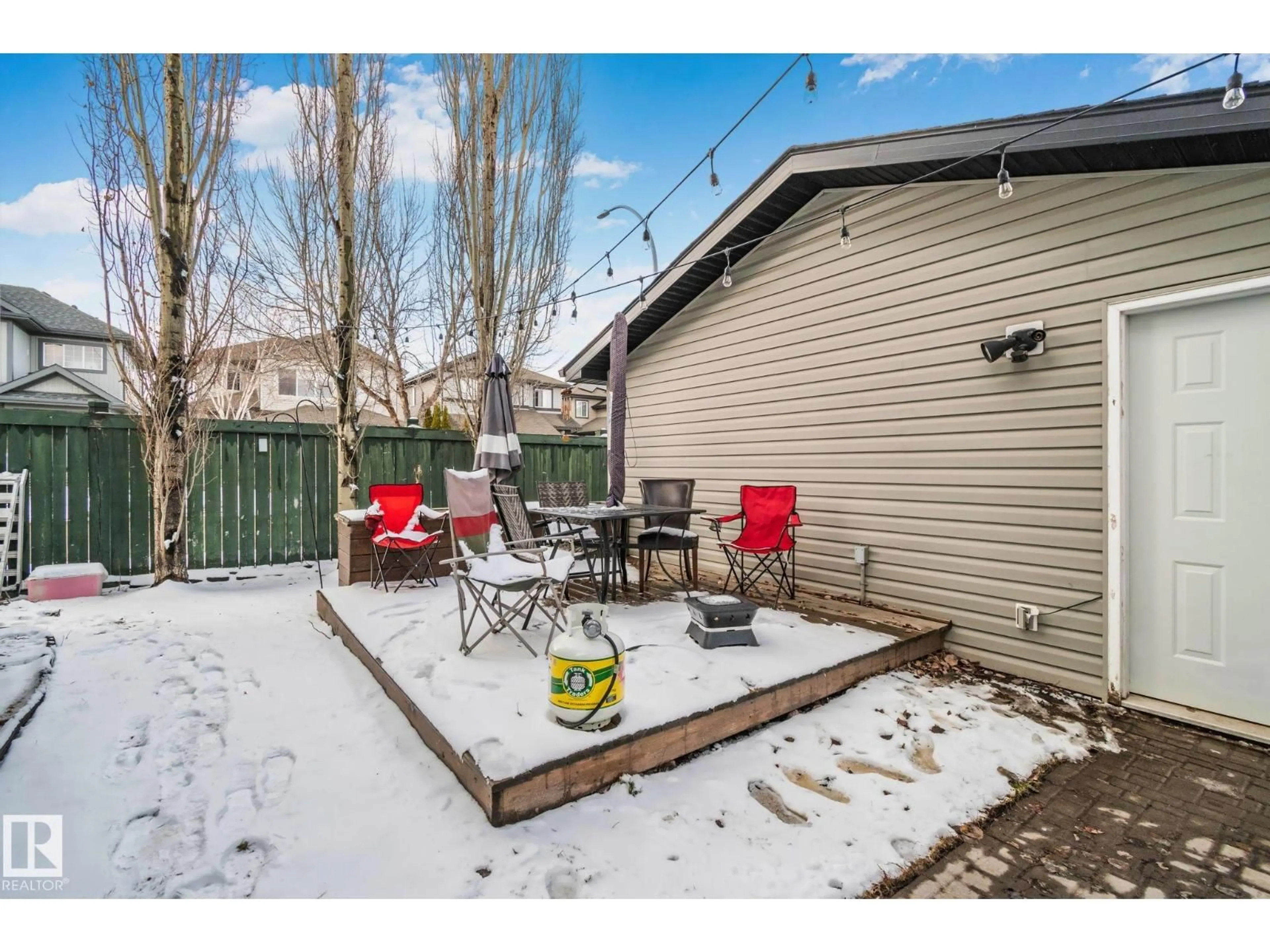 Patio, street for 18 VIRGINIA LO, Spruce Grove Alberta T7X0B8