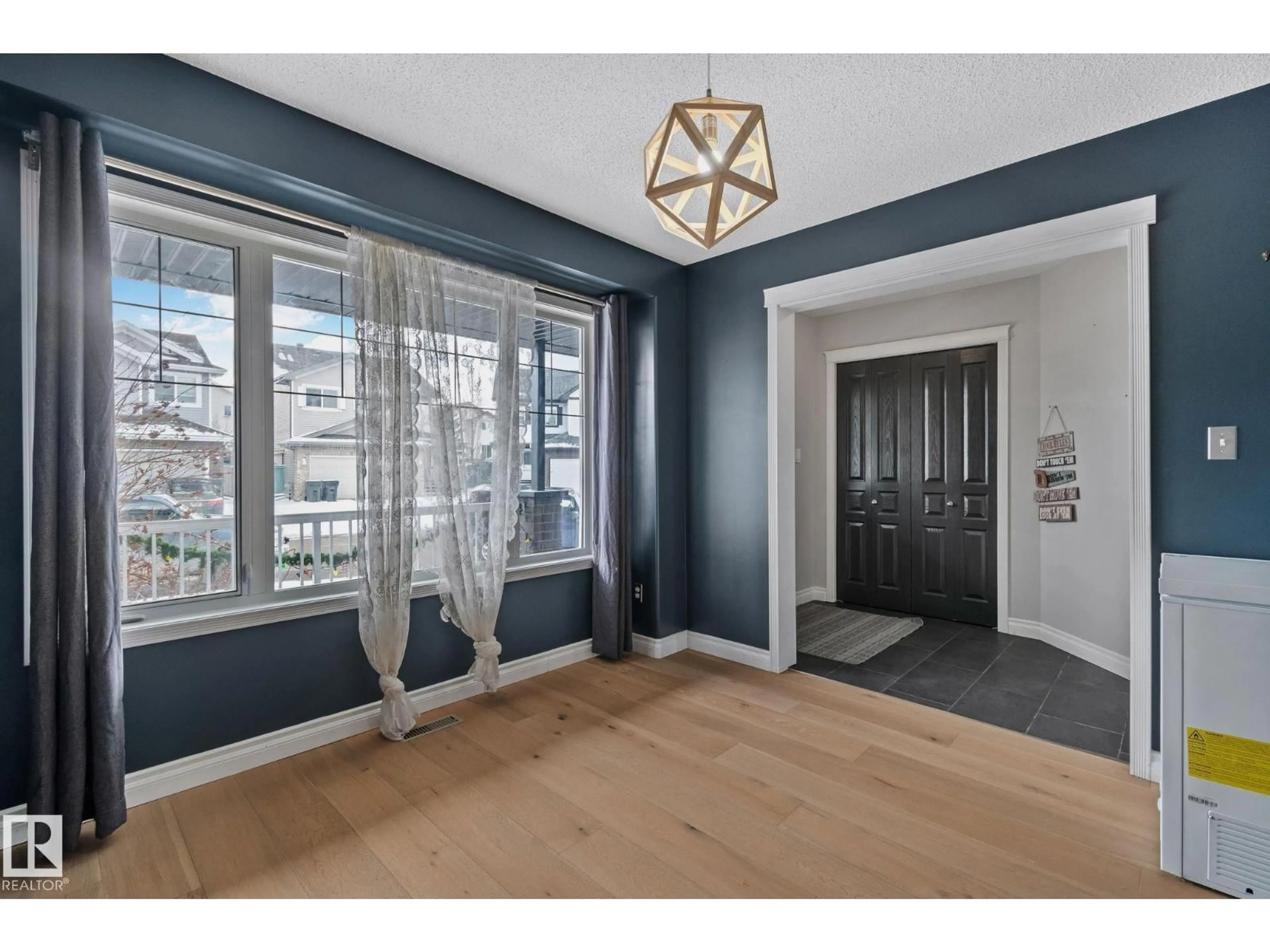 Indoor entryway for 18 VIRGINIA LO, Spruce Grove Alberta T7X0B8