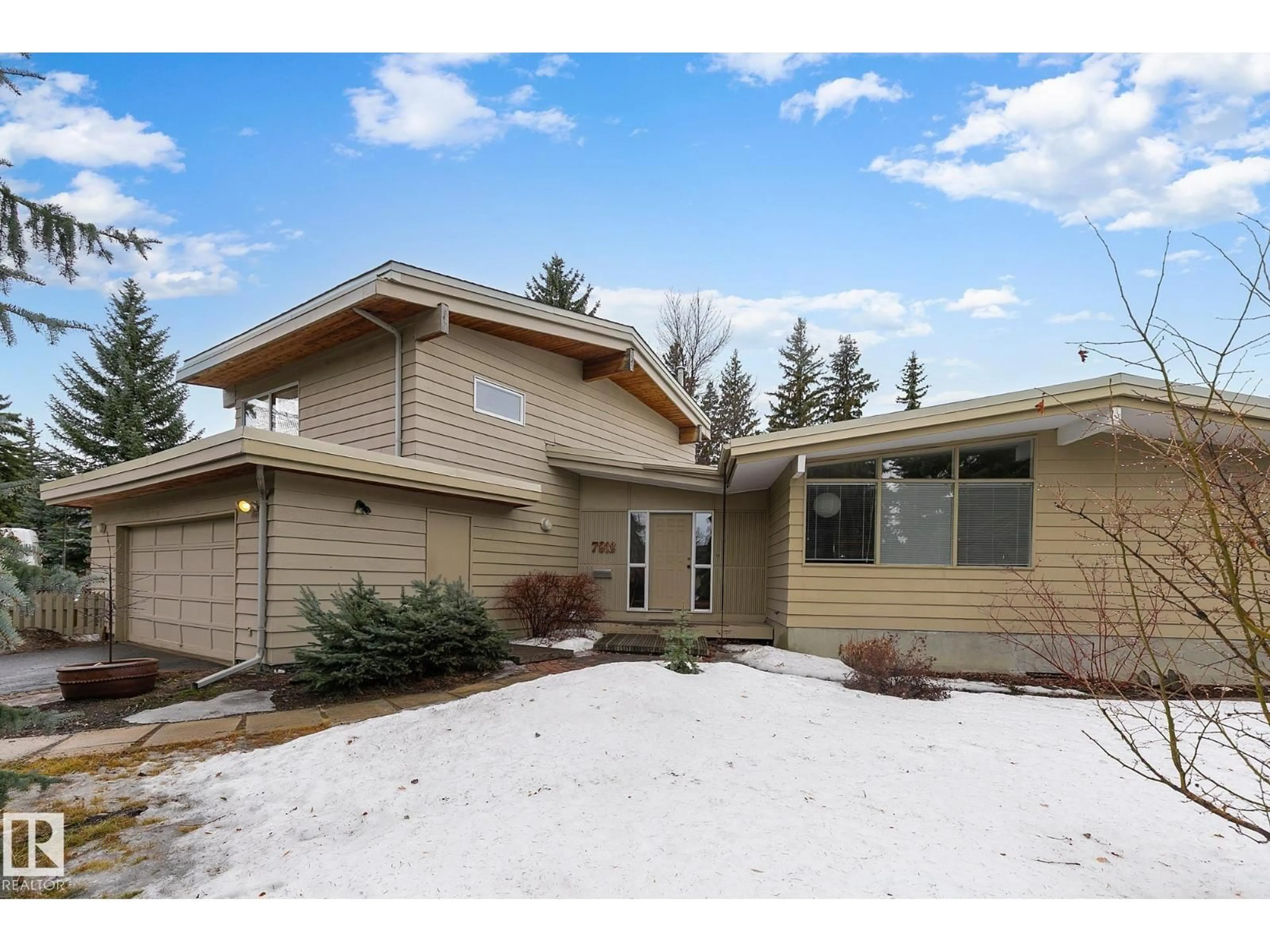 Home with vinyl exterior material, street for 7812 143 ST, Edmonton Alberta T5R0N6