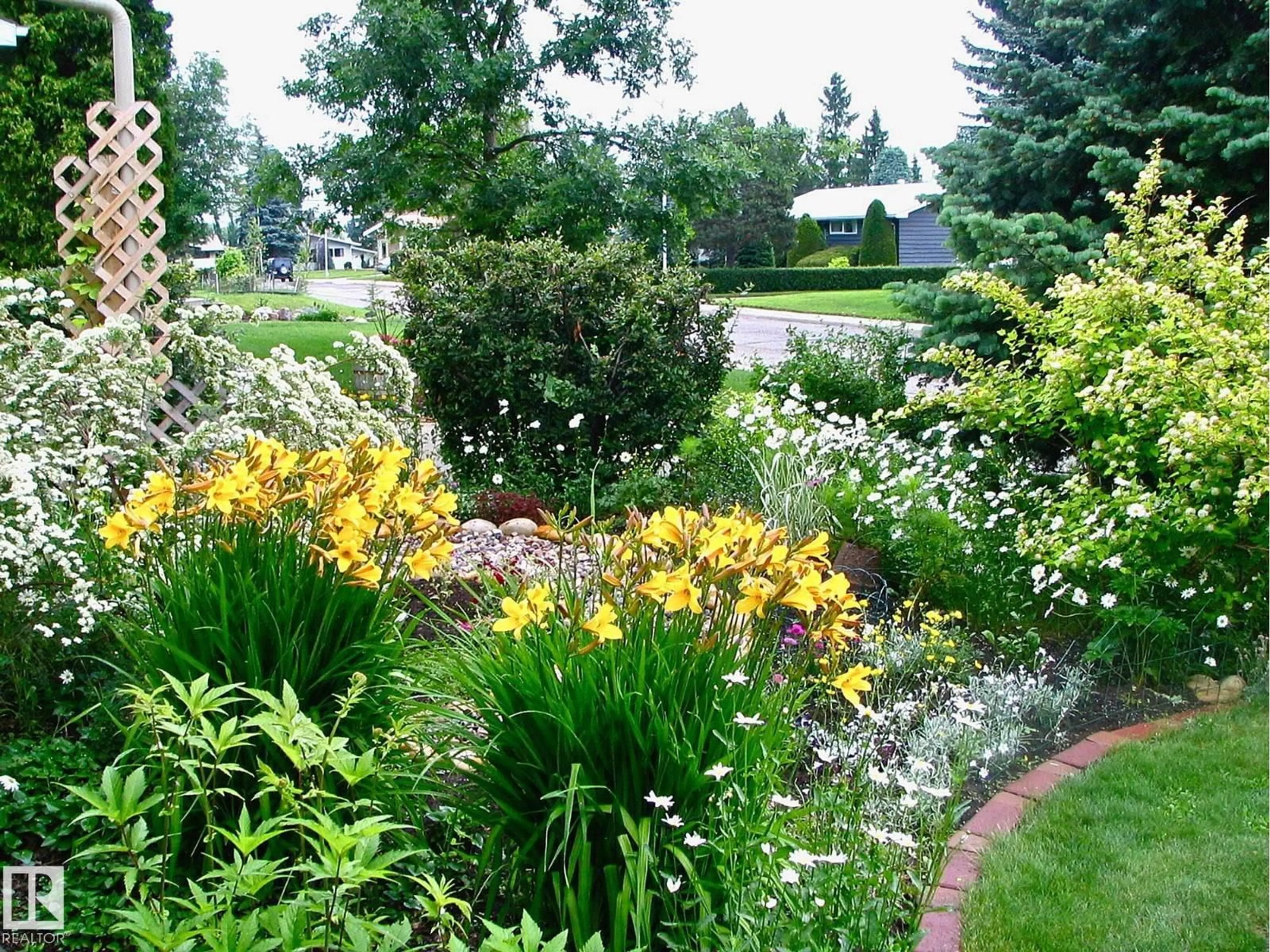 Patio, street for 7812 143 ST, Edmonton Alberta T5R0N6