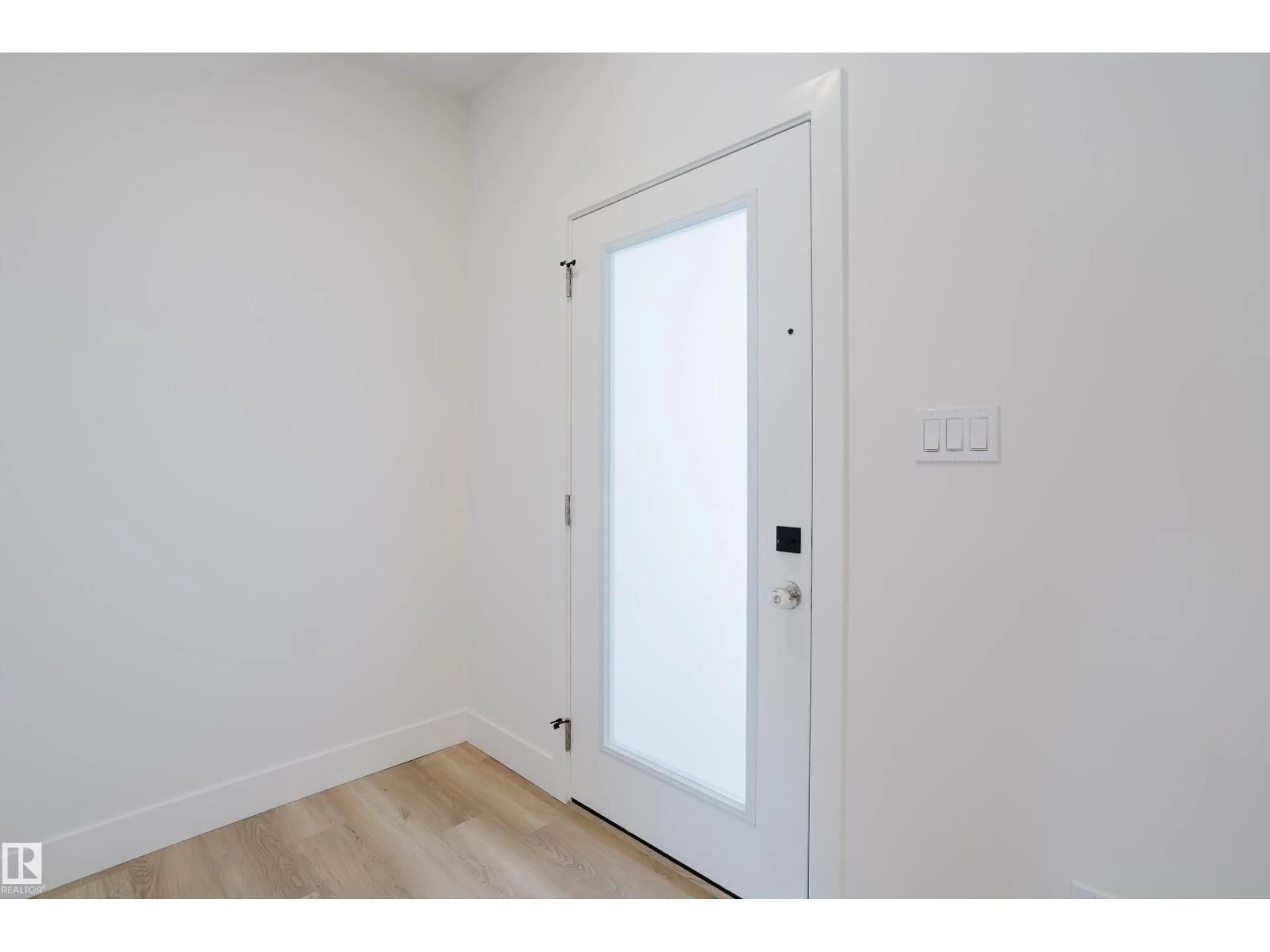 Unknown for 2807 191 ST, Edmonton Alberta T6M3C3