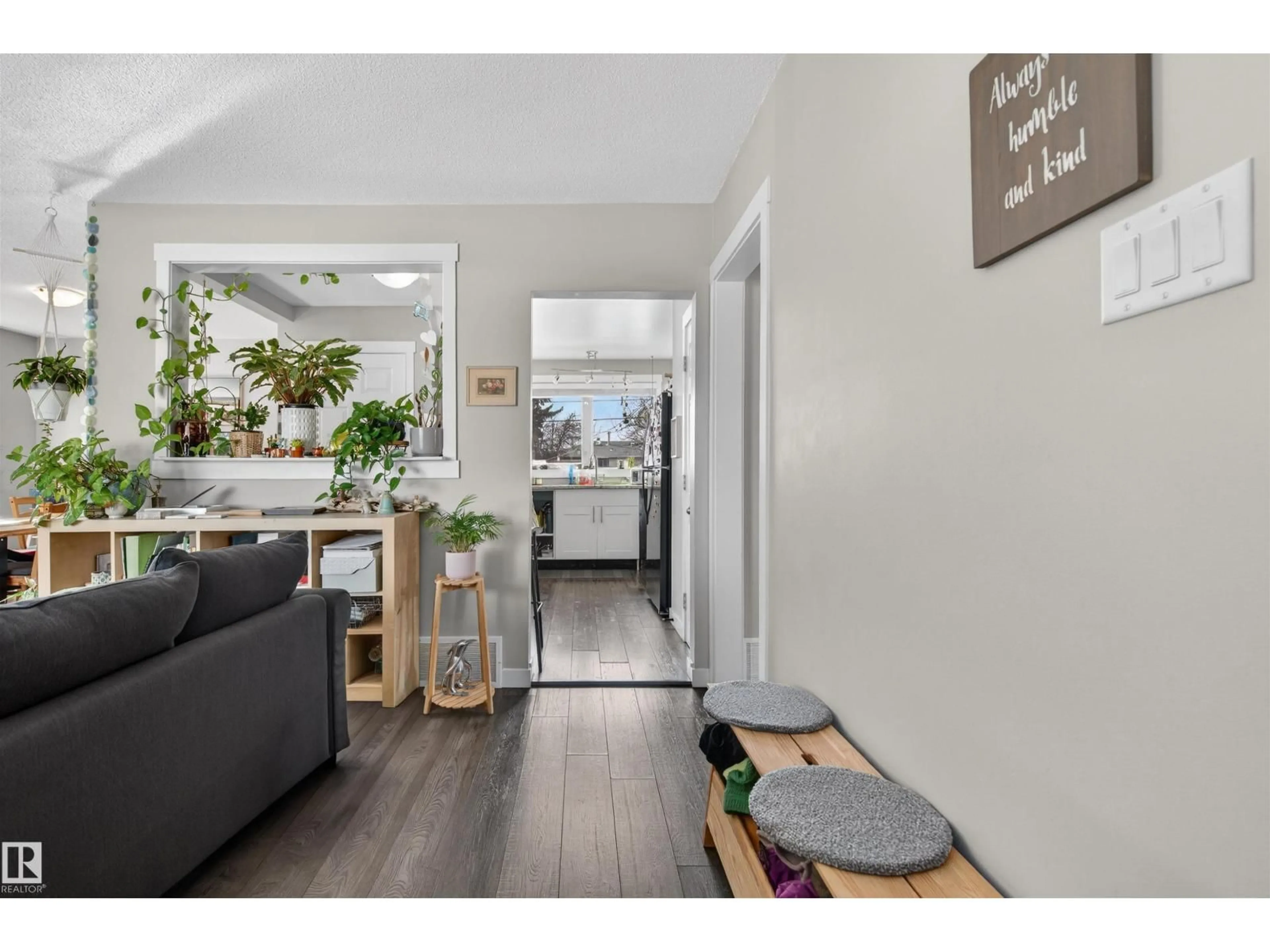 Indoor entryway for 8906 168 ST NW, Edmonton Alberta T5R2V5