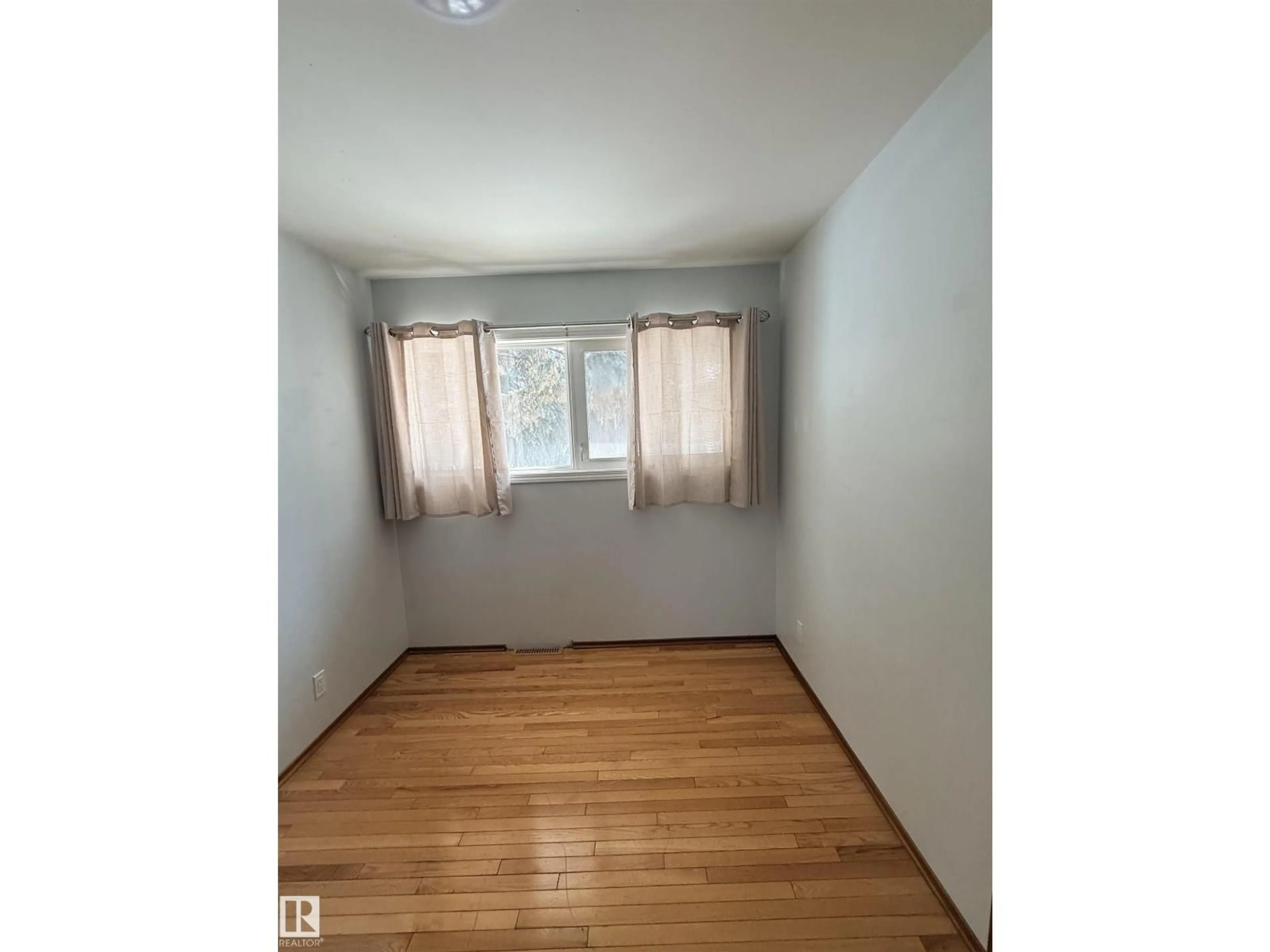 Unknown for 11934 89 ST, Edmonton Alberta T5B3V8