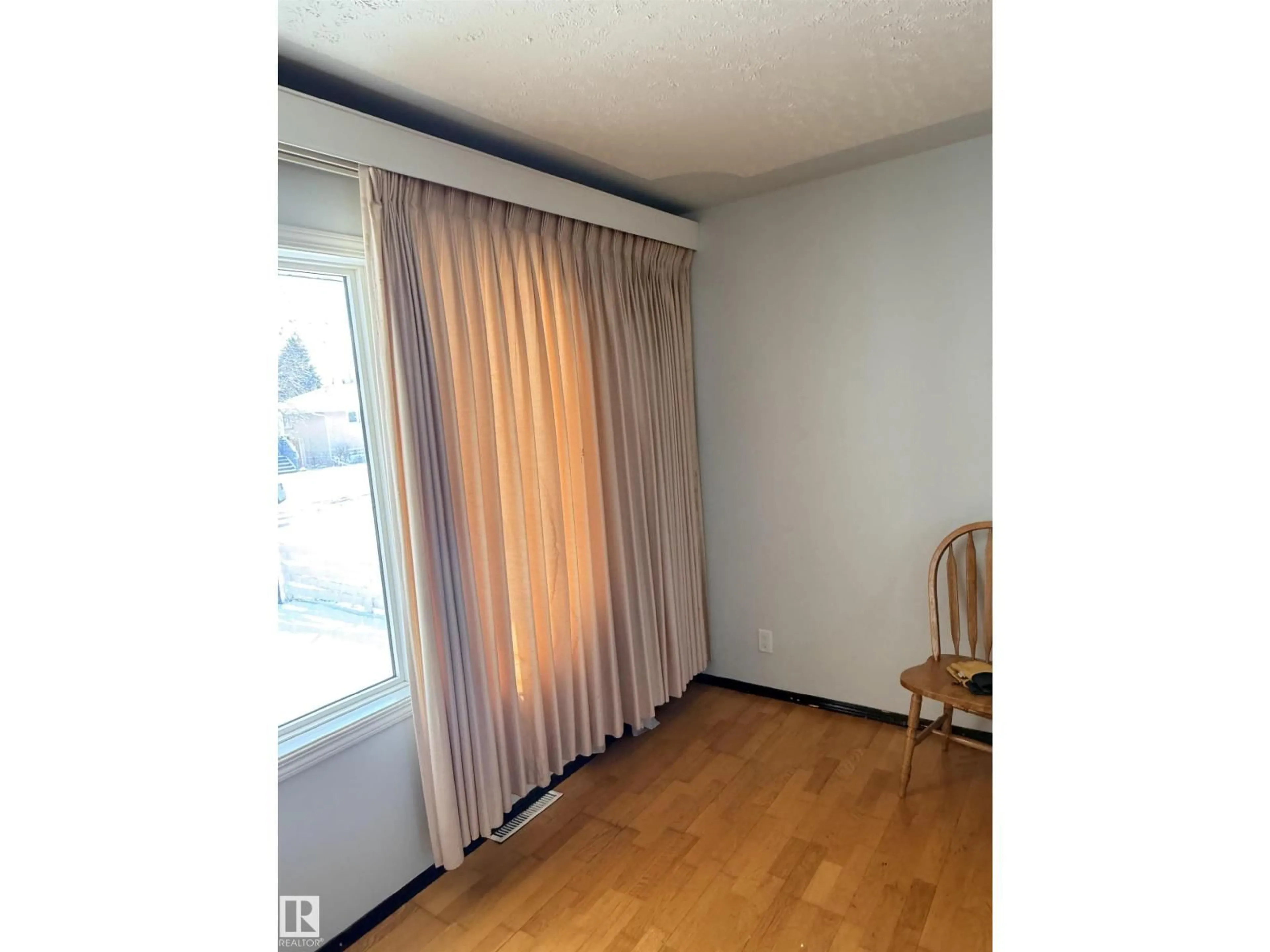 Unknown for 11934 89 ST, Edmonton Alberta T5B3V8