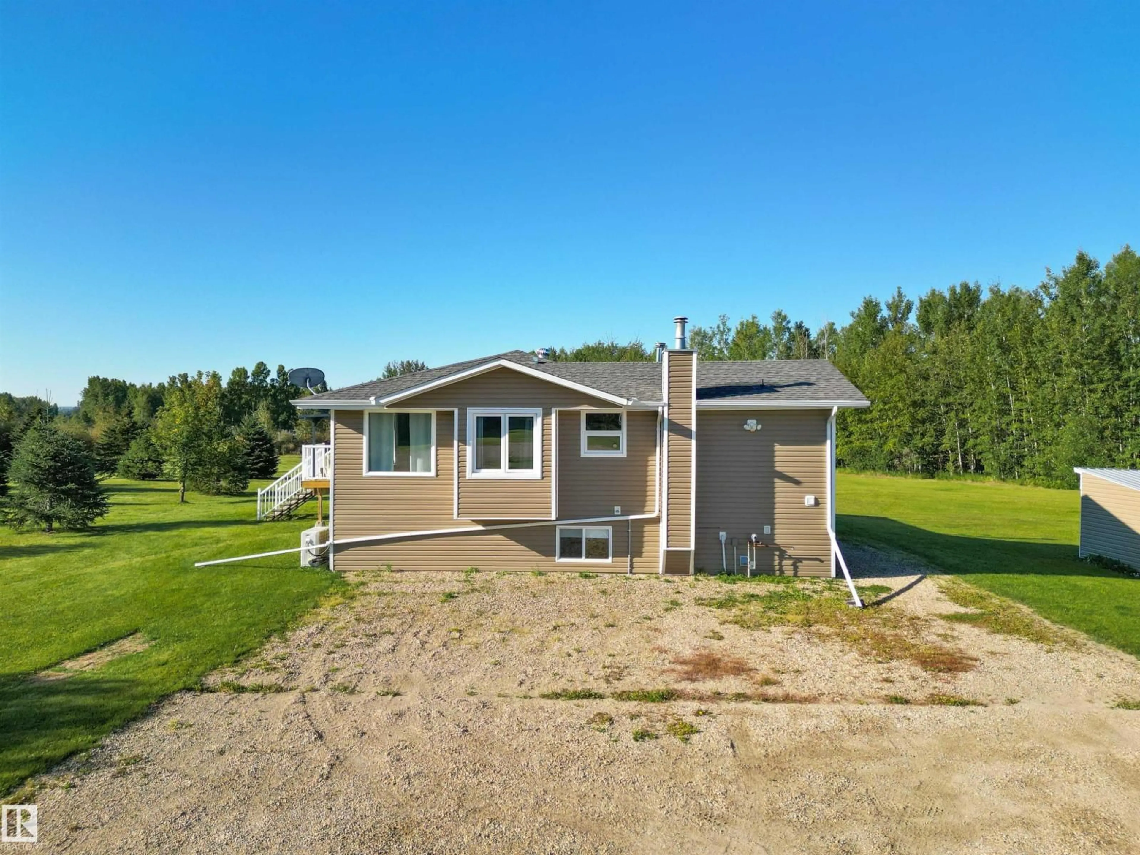 A pic from outside/outdoor area/front of a property/back of a property/a pic from drone, unknown for 49208 RANGE ROAD 84, Rural Brazeau County Alberta T7A2A3