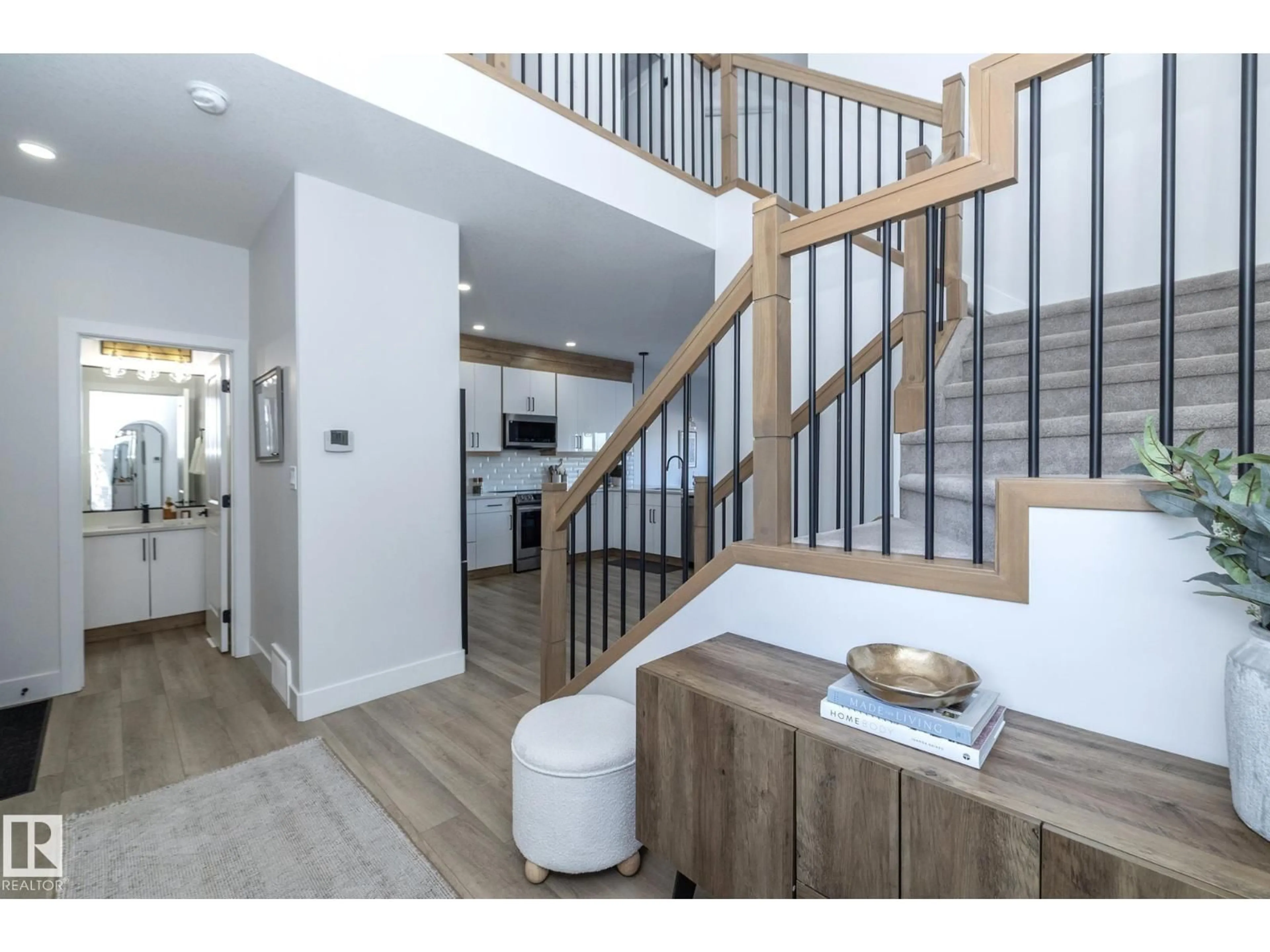 Indoor entryway for 56 AMBERLEY BA, Spruce Grove Alberta T7X2X4