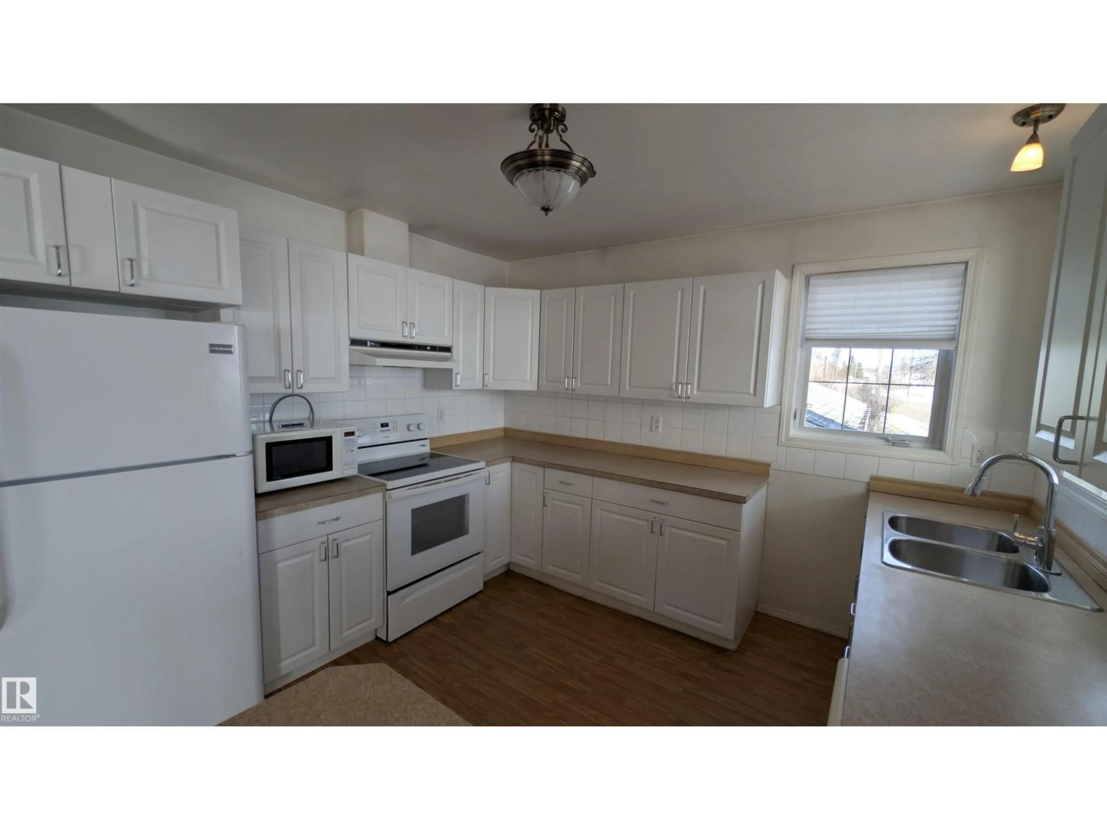 Standard kitchen, unknown for 4901 52 ST, Bonnyville Town Alberta T9N1X7