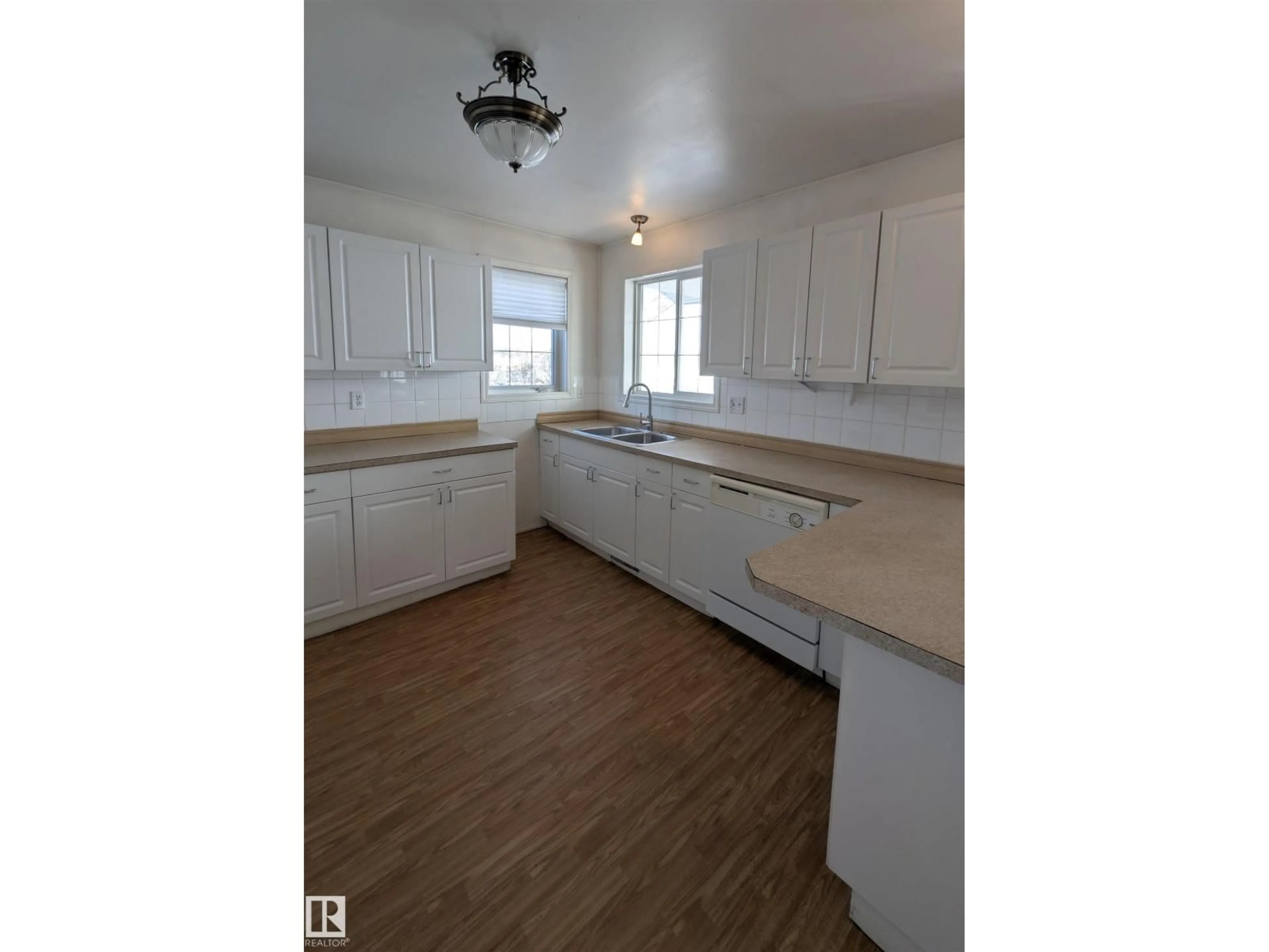 Unknown for 4901 52 ST, Bonnyville Town Alberta T9N1X7