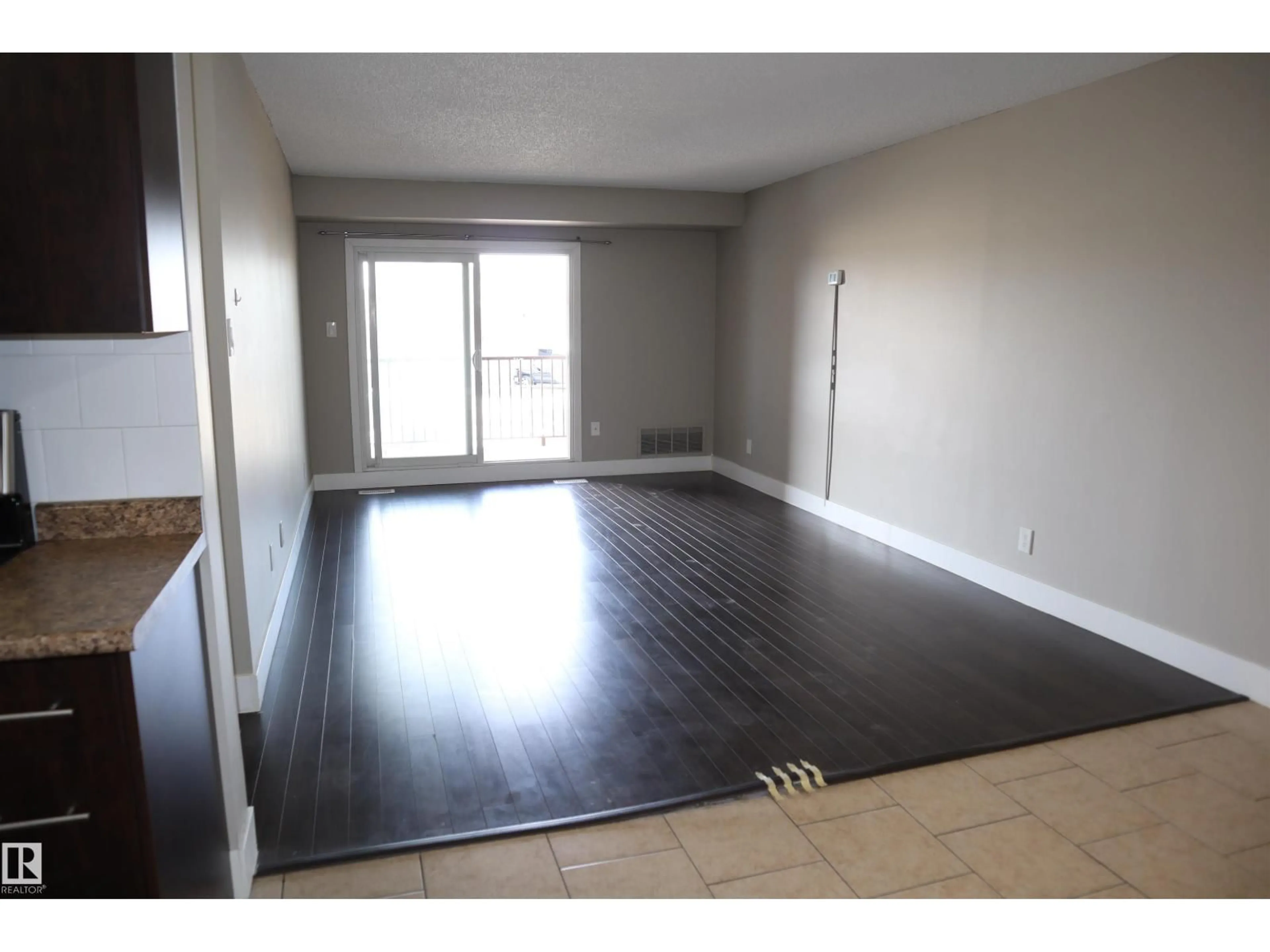 A pic of a room for 209 - 14004 26 ST, Edmonton Alberta T5Y1Y4