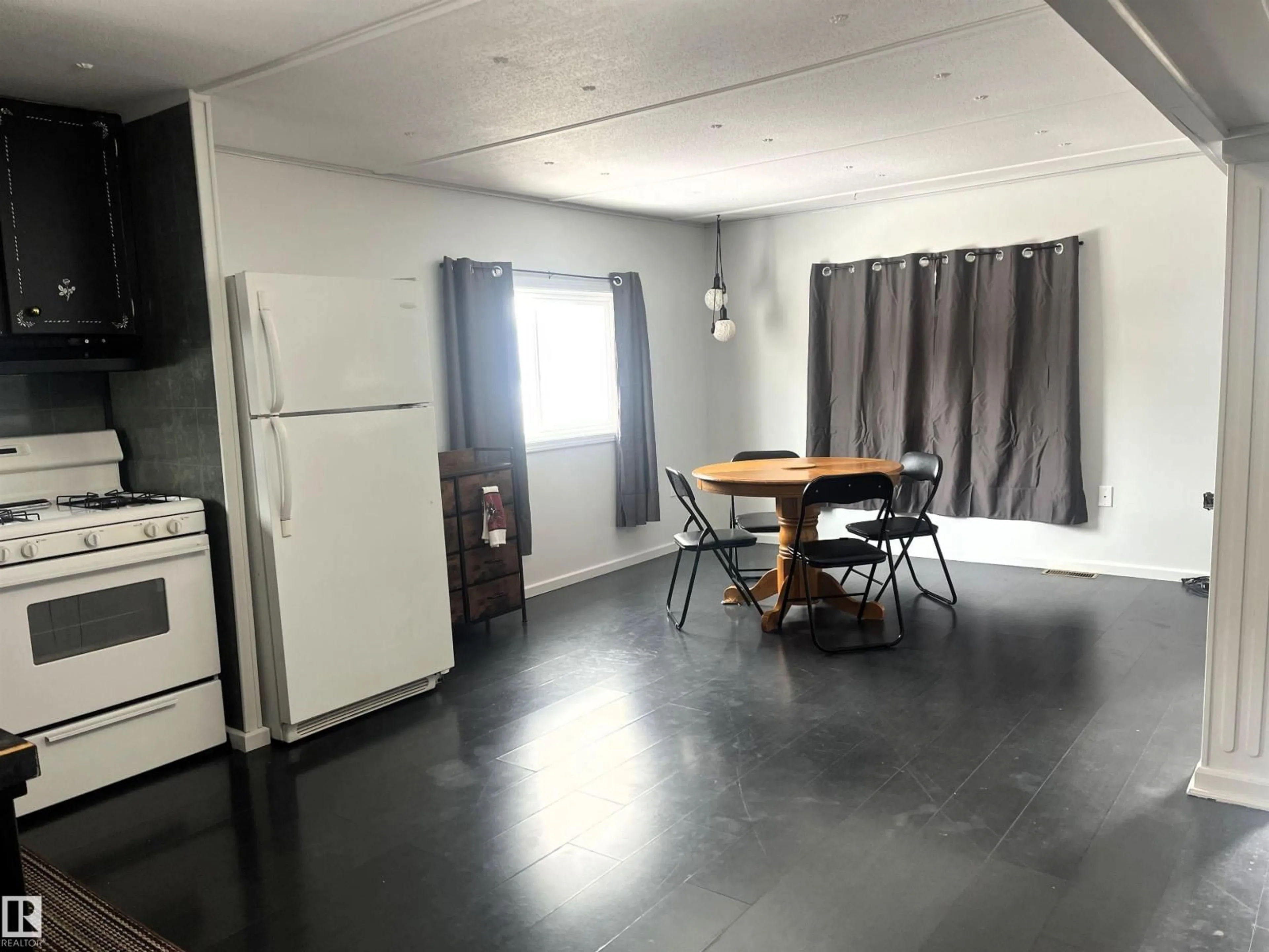 A pic of a room for 4720 51 AVE, Wildwood Alberta T0E2M0