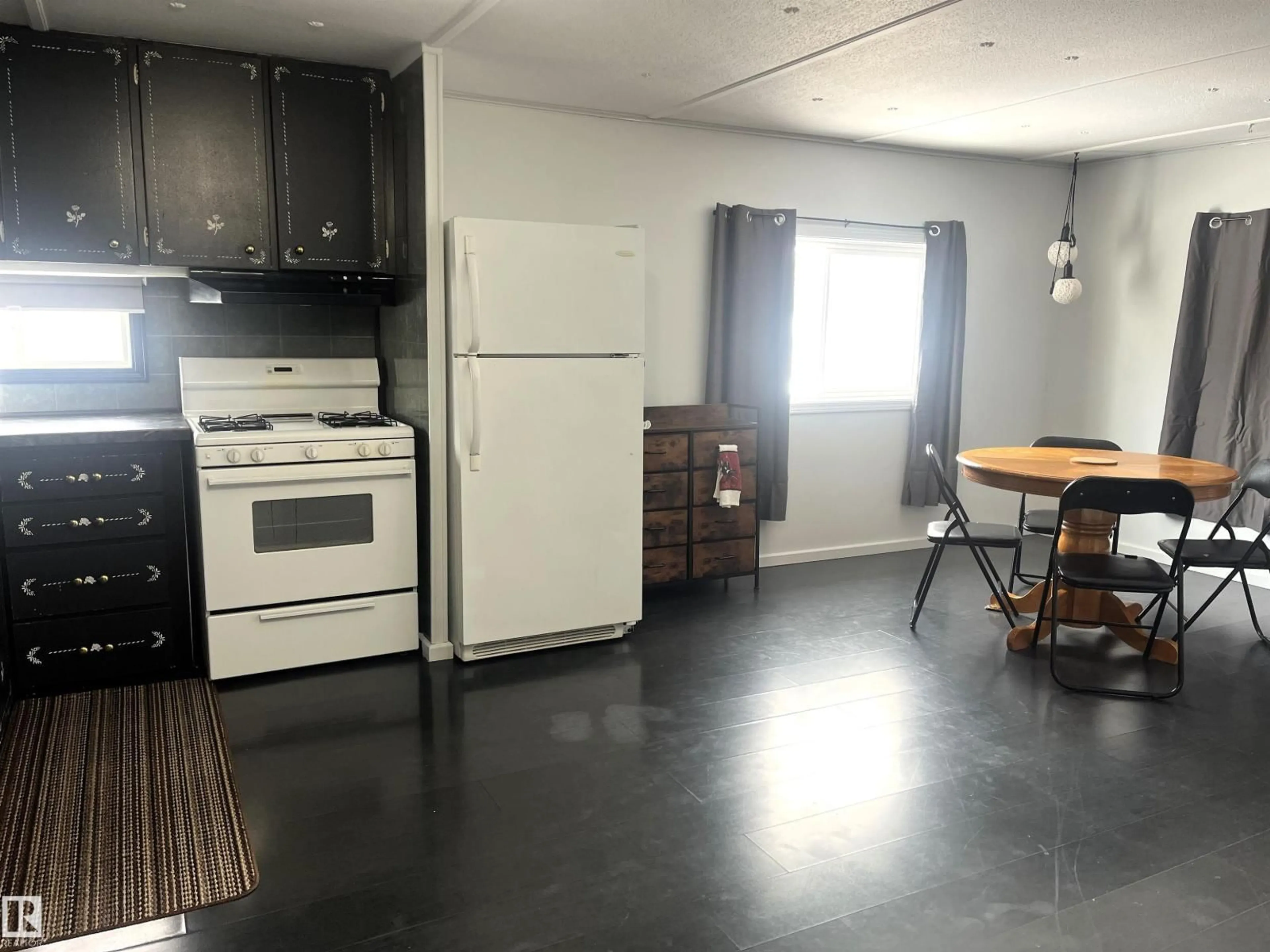 A pic of a room for 4720 51 AVE, Wildwood Alberta T0E2M0