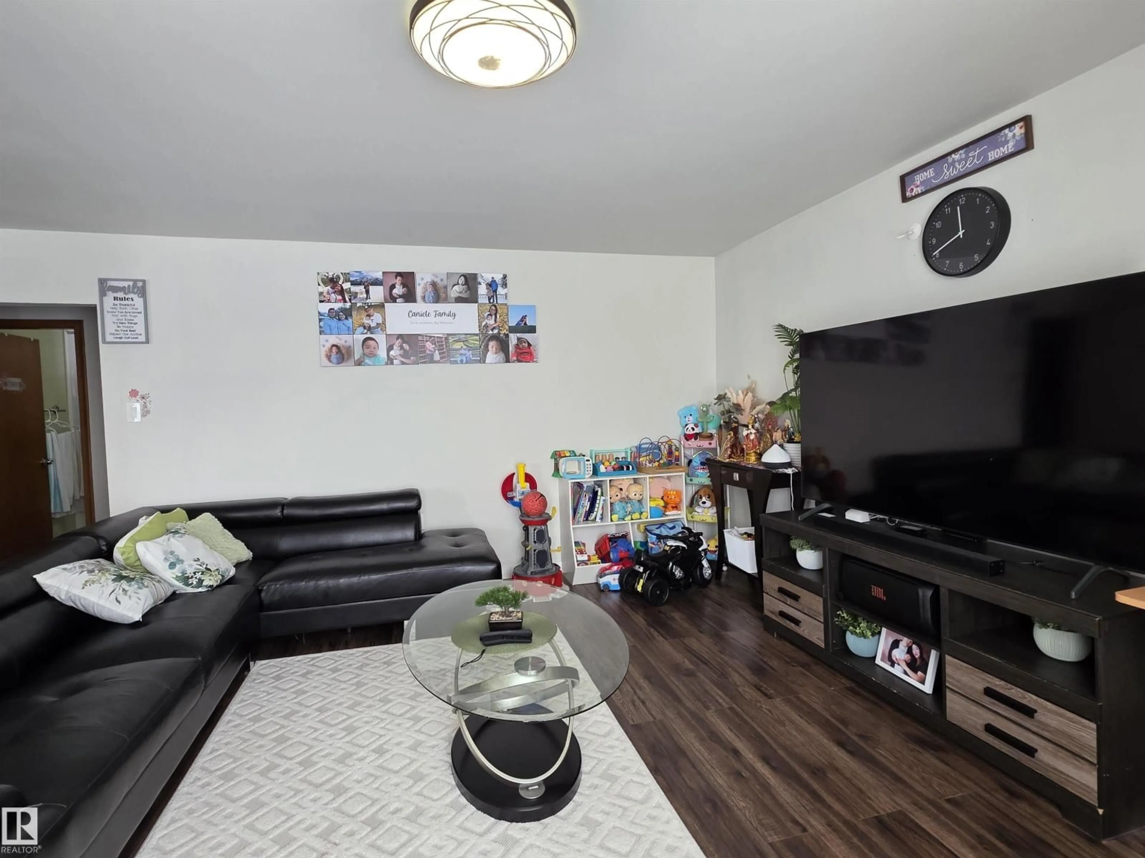 A pic of a room for 4706 47 ST, Mayerthorpe Alberta T0E1N0