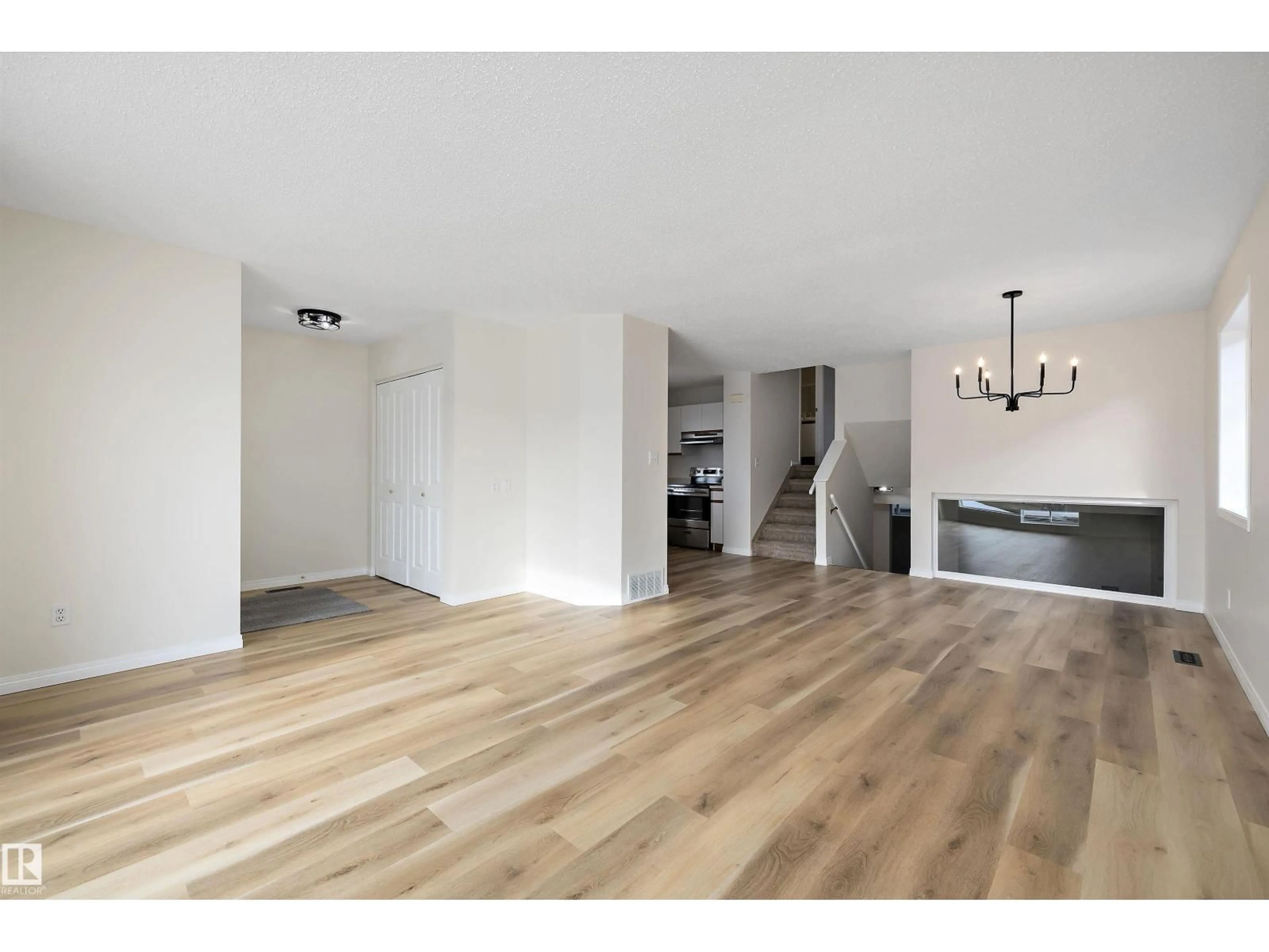 A pic of a room for 5914 162A AV, Edmonton Alberta T5Y2W2