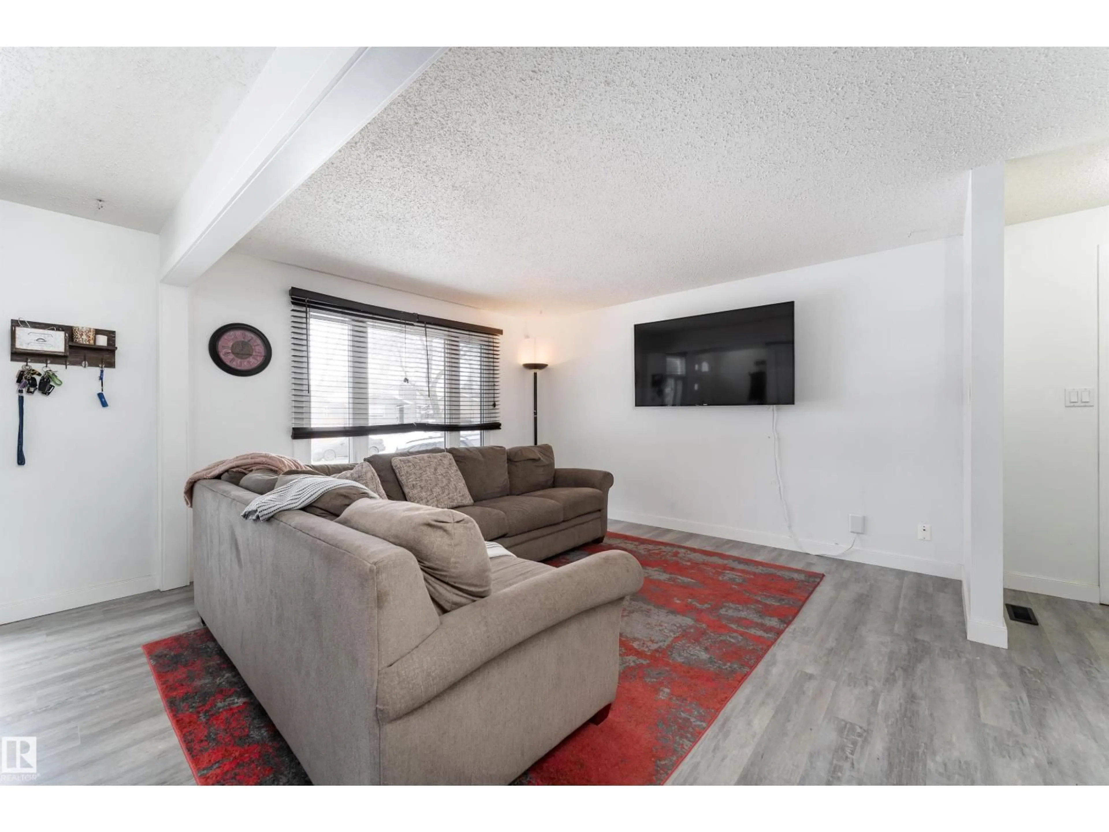Living room with furniture, unknown for 45 ATTWOOD DR, St. Albert Alberta T8N2Z4