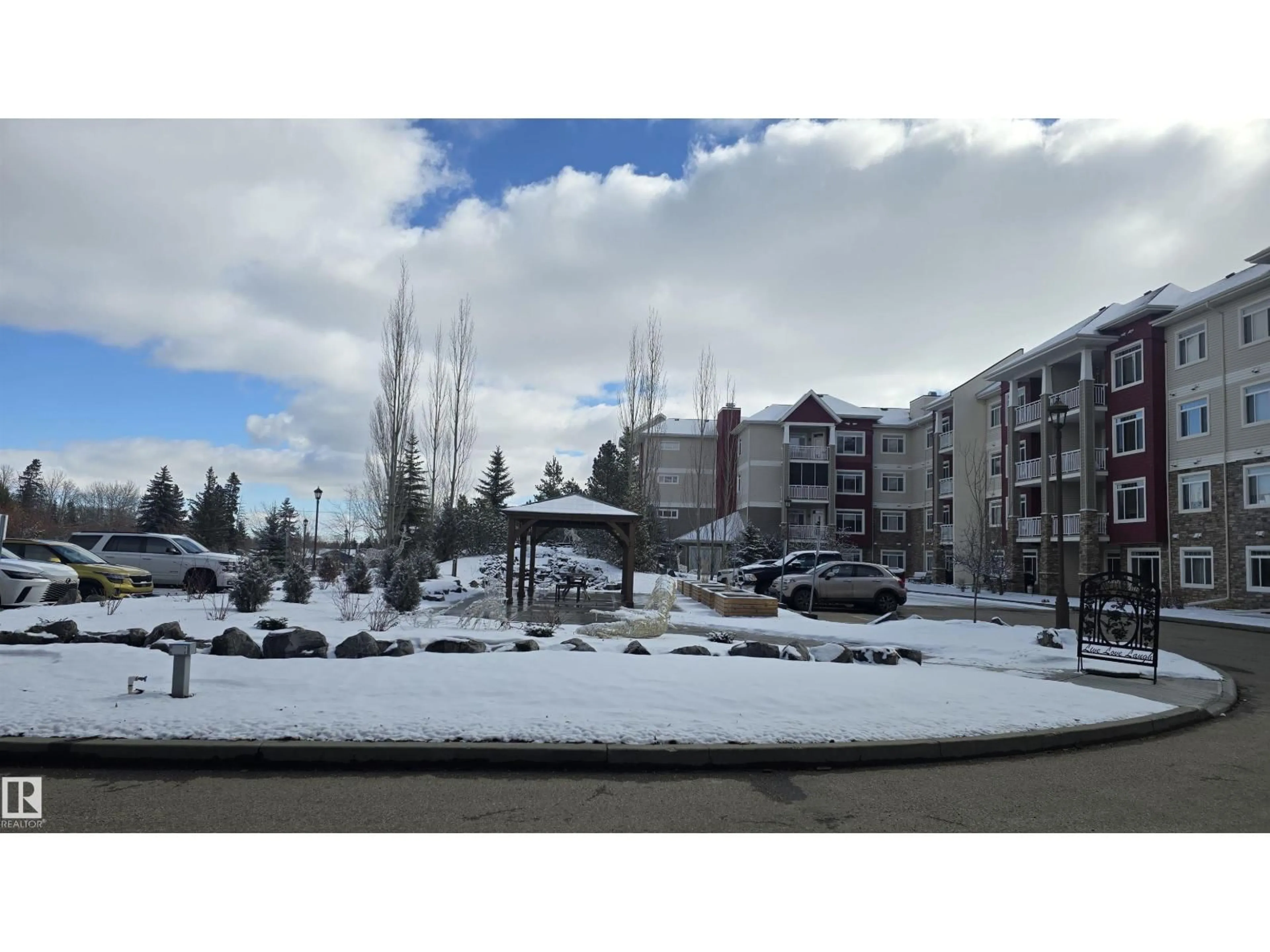 Blurry image for 511 - 135 QUEEN ST, Spruce Grove Alberta T7X0G4