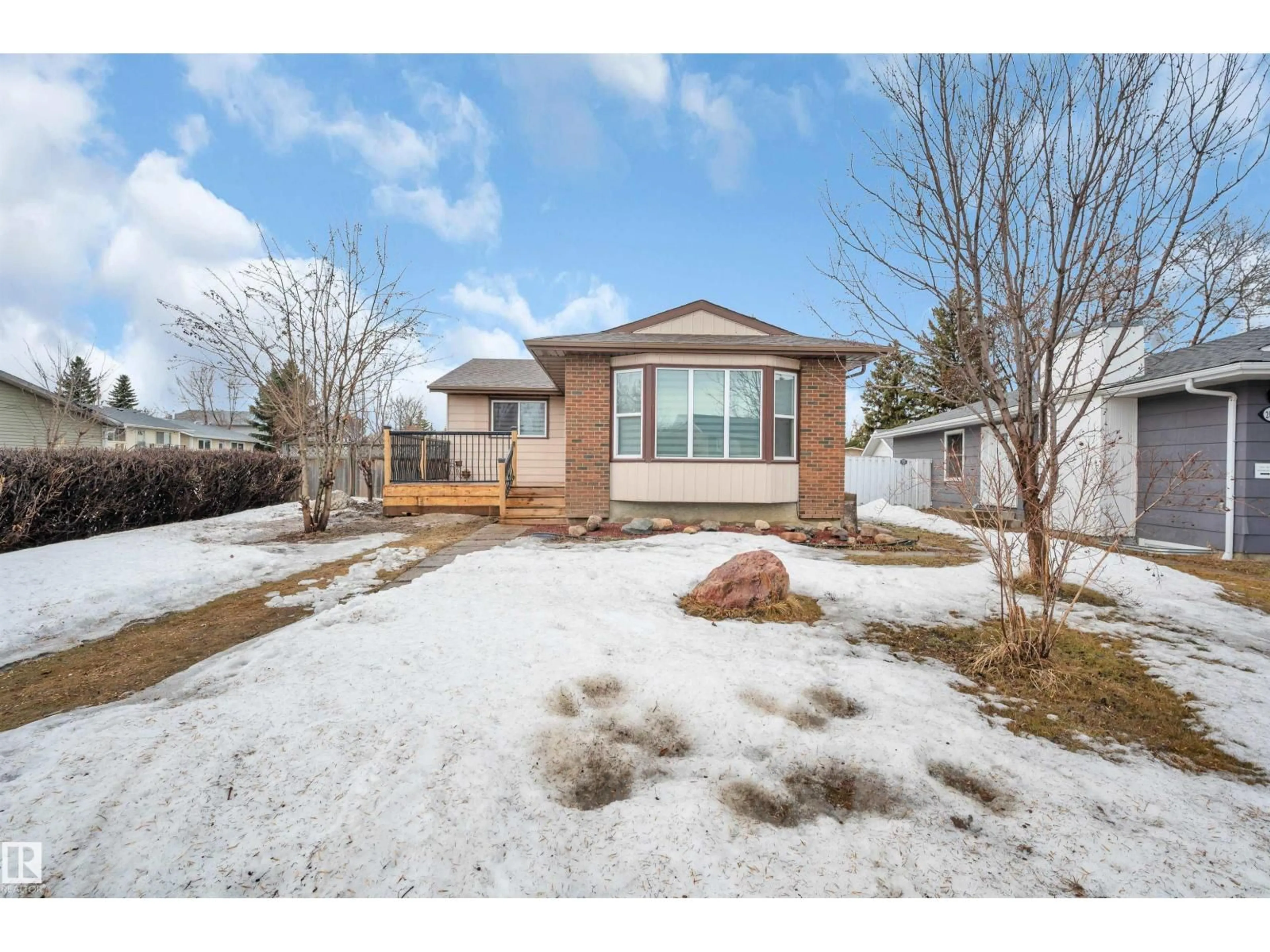 Unknown for NW - 2010 46 ST, Edmonton Alberta T6L2T5