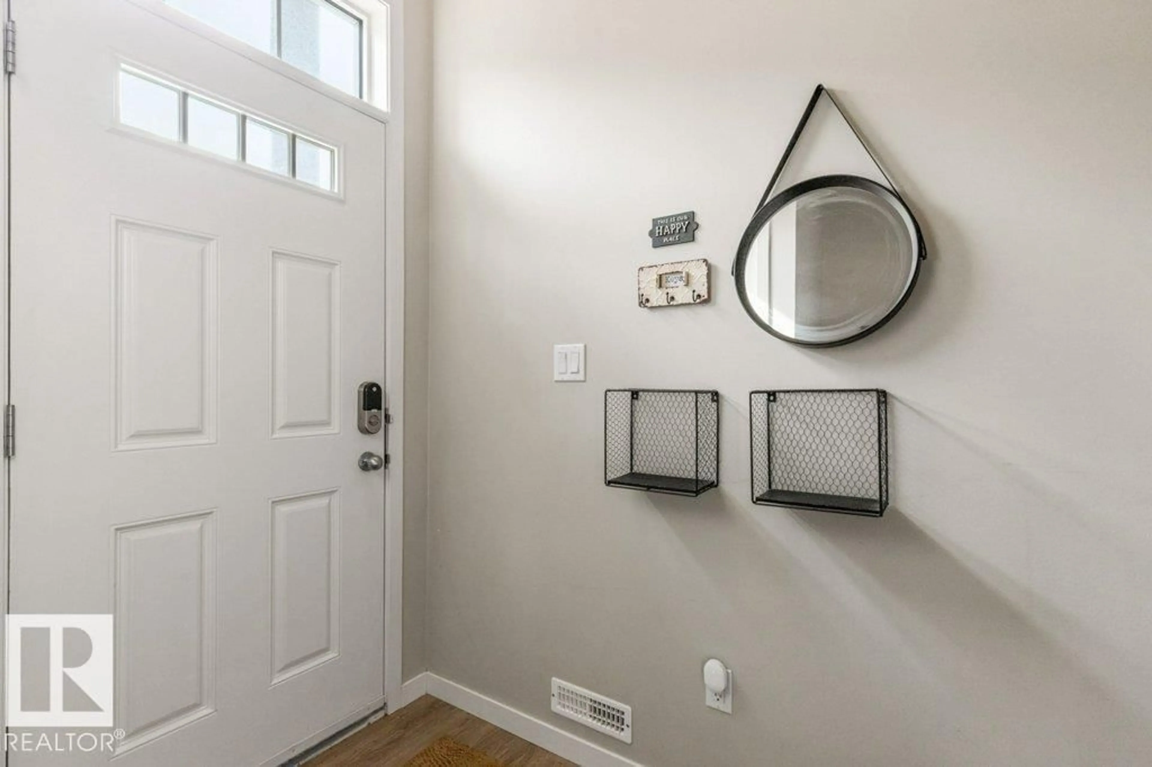 Indoor entryway for #102 - 3305 ORCHARDS LINK, Edmonton Alberta T6X2H1