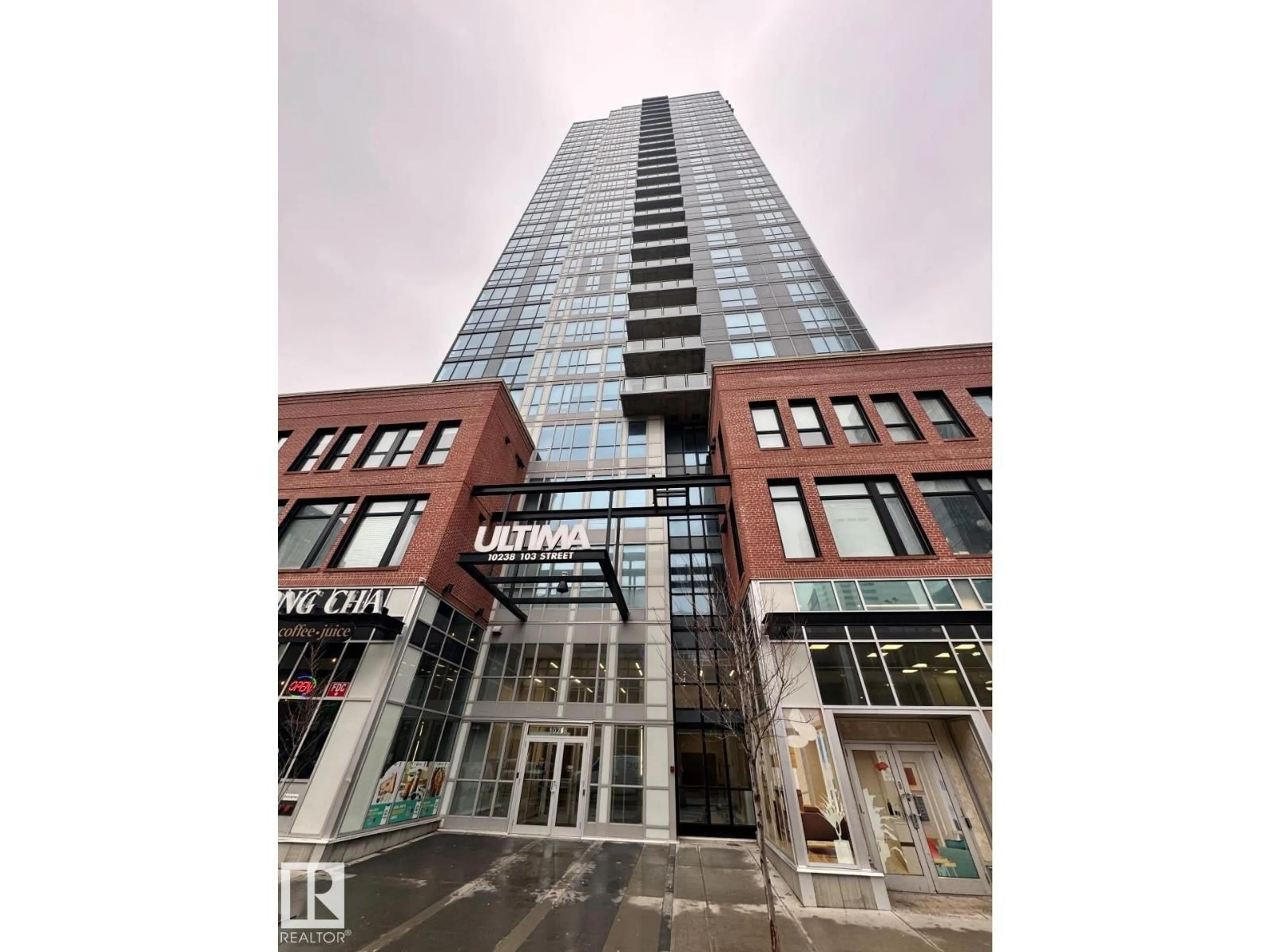 Indoor foyer for #802 - 10238 103 ST NW, Edmonton Alberta T5J0G6