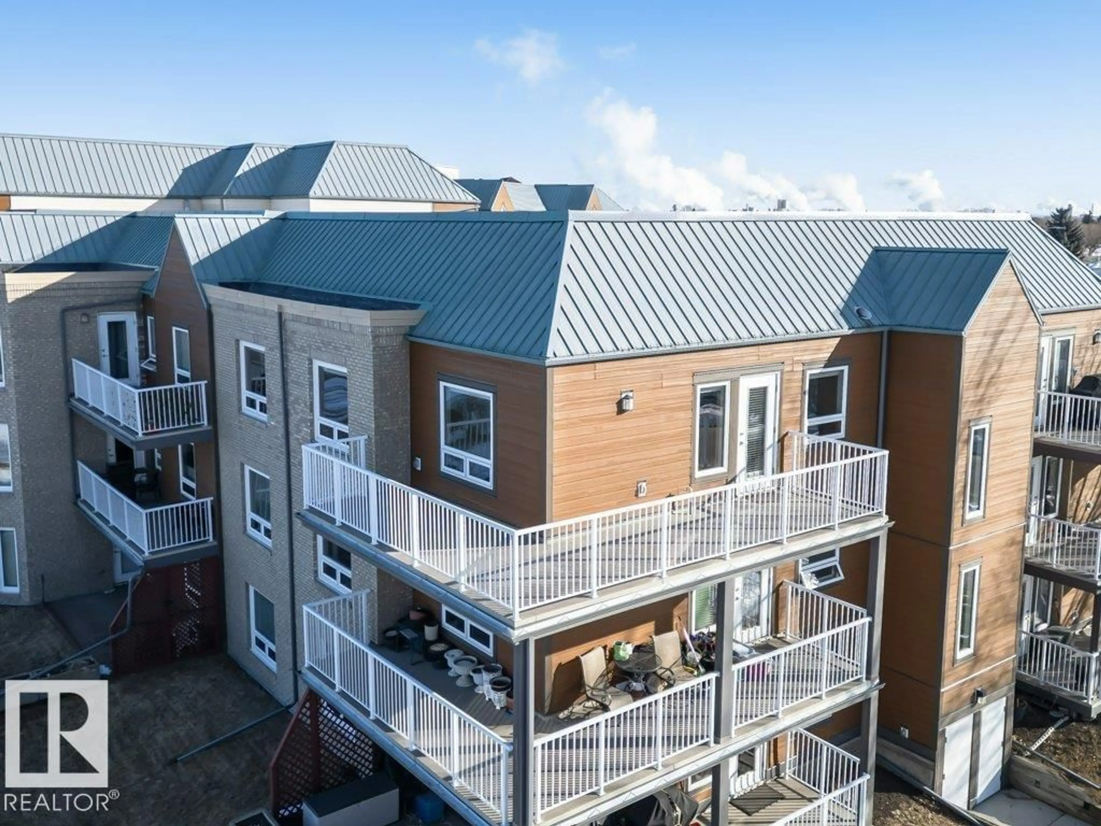 A pic from outside/outdoor area/front of a property/back of a property/a pic from drone, unknown for 301 - 9926 100 AV, Fort Saskatchewan Alberta T8L4E3